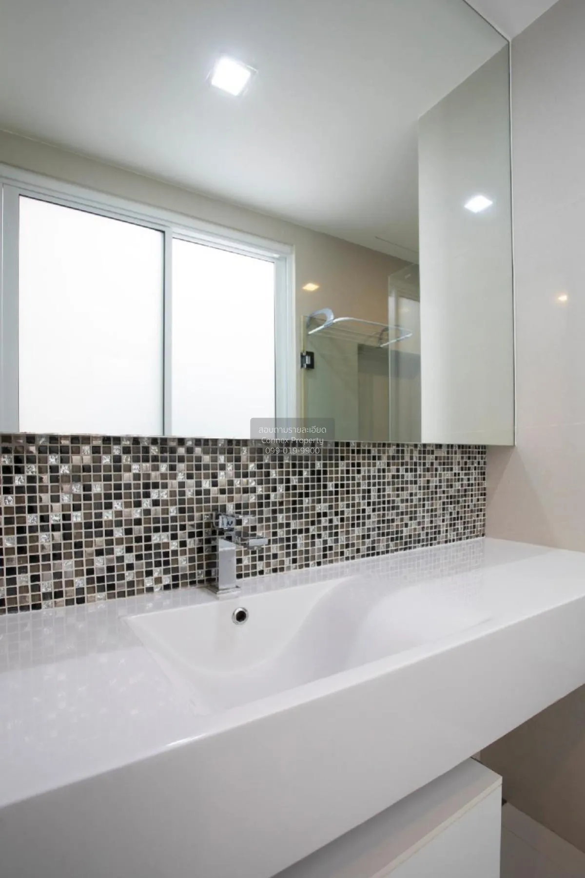 FOR RENT condo , RHYTHM Sukhumvit 44/1 , BTS-Phra Khanong , Phra 