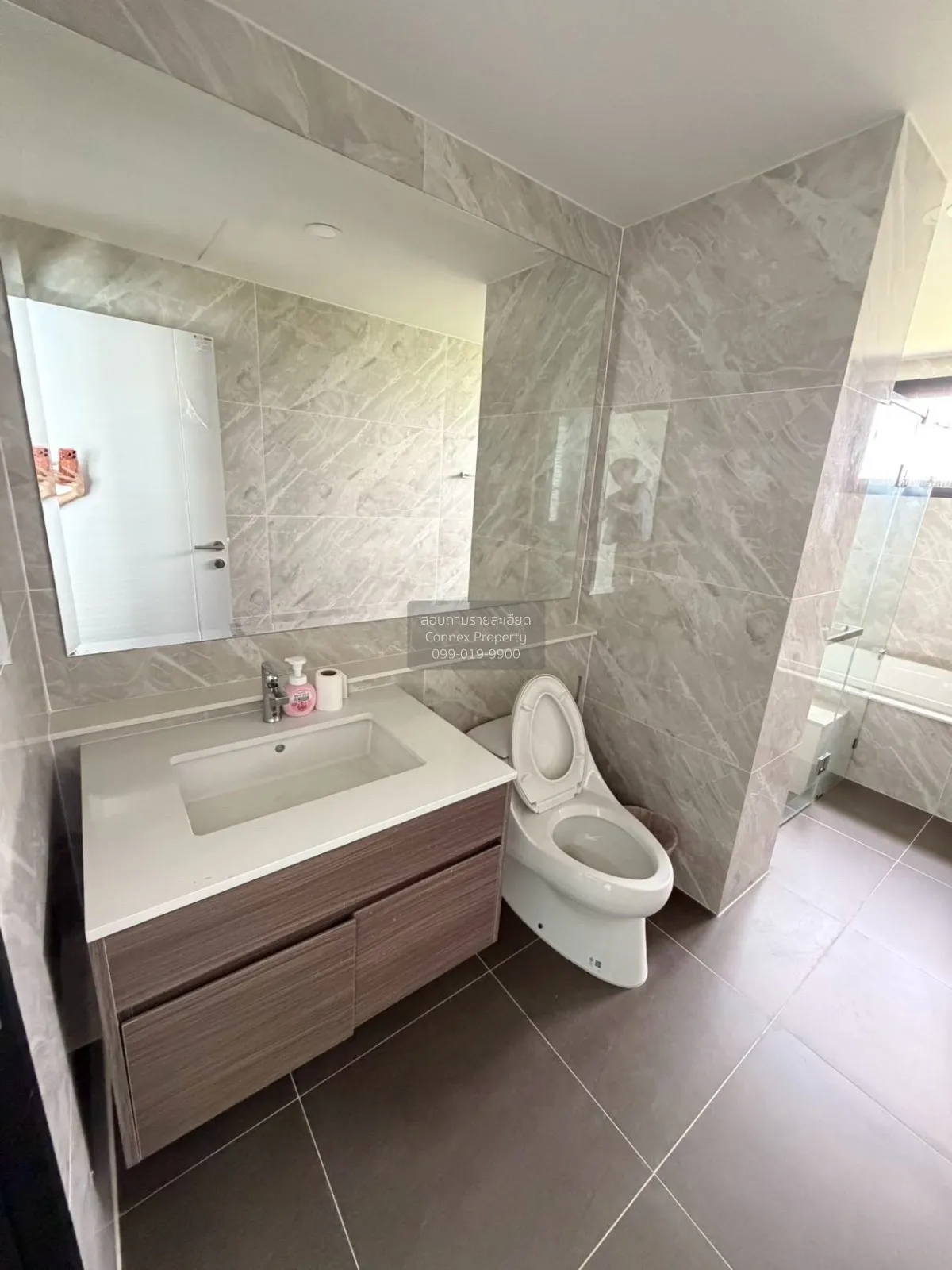 For Rent House , The City Ramintra - Wongwaen 2 , Sam Wa Tawan To