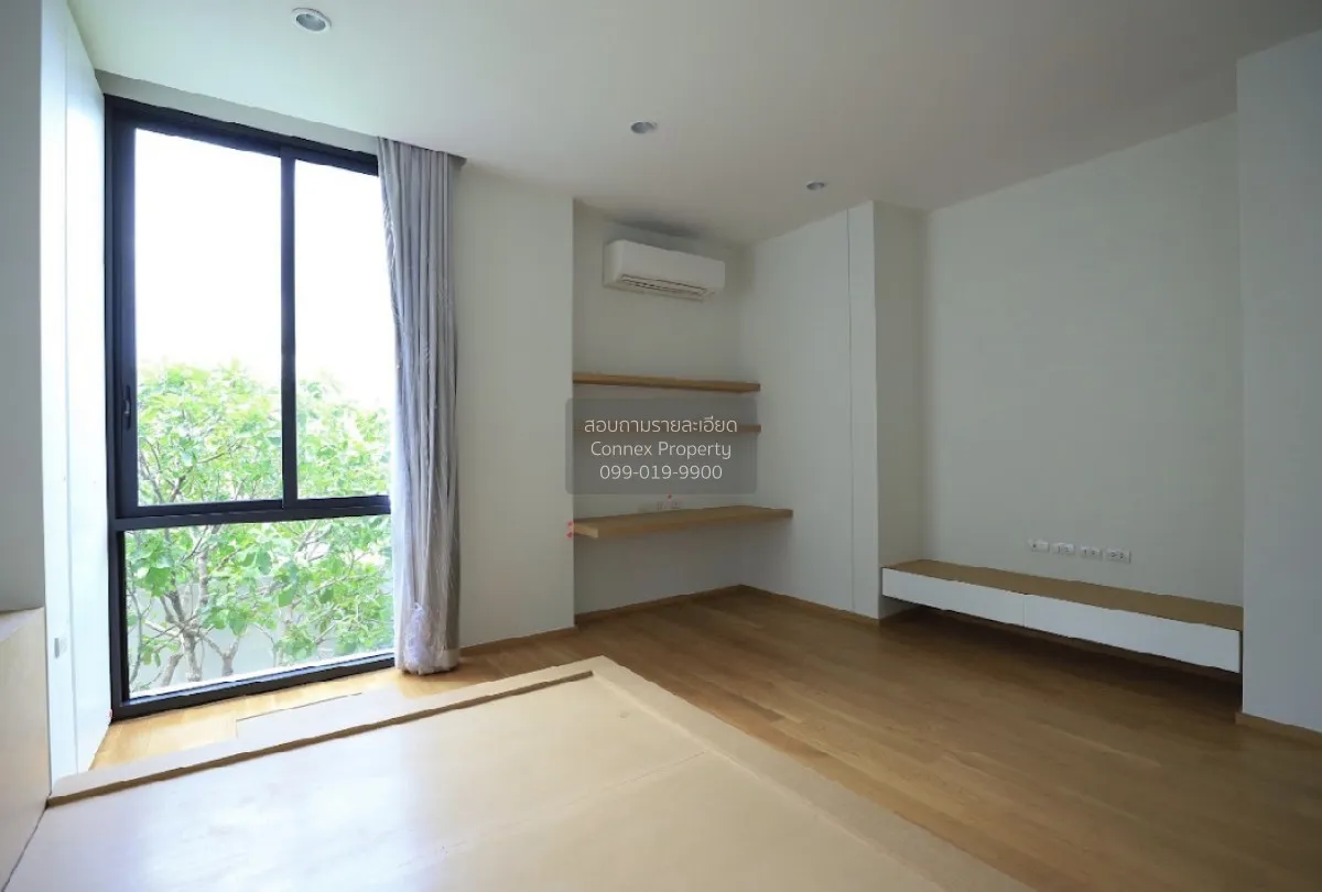 For Rent Condo , Vana Residence Sukhumvit 26 , corner unit , wide 4