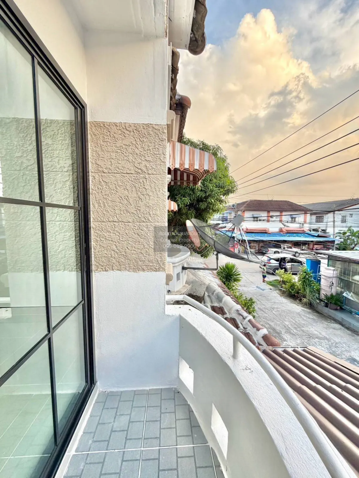 For Sale Townhouse/Townhome  , Baan Nanthicha 3/8 , newly renovat