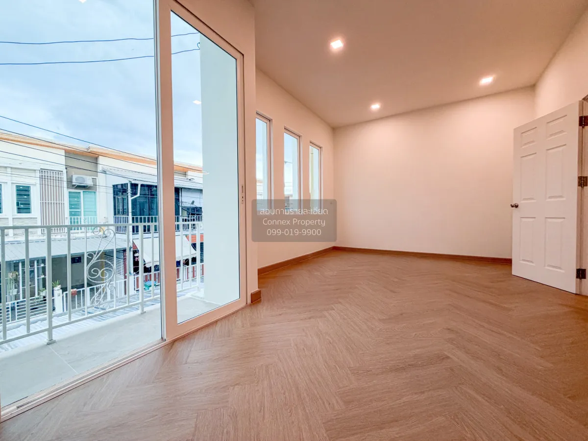 For Sale Townhouse/Townhome  , Golden Avenue Chaengwattana - Tiwa