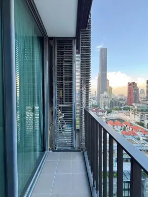 For Rent Condo , EDGE Sukhumvit 23 , Duplex , corner unit , wide frontage , BTS-Asok , Khlong Toei Nuea , Watthana , Bangkok , CX-182981