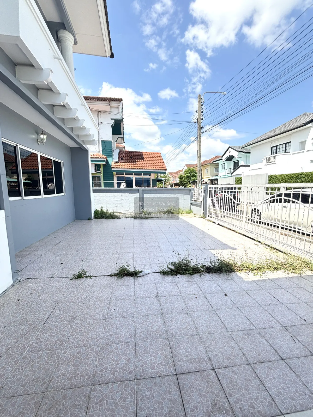For Sale House , Baan Burirom Ramintra-Safari , corner unit , Sam 4