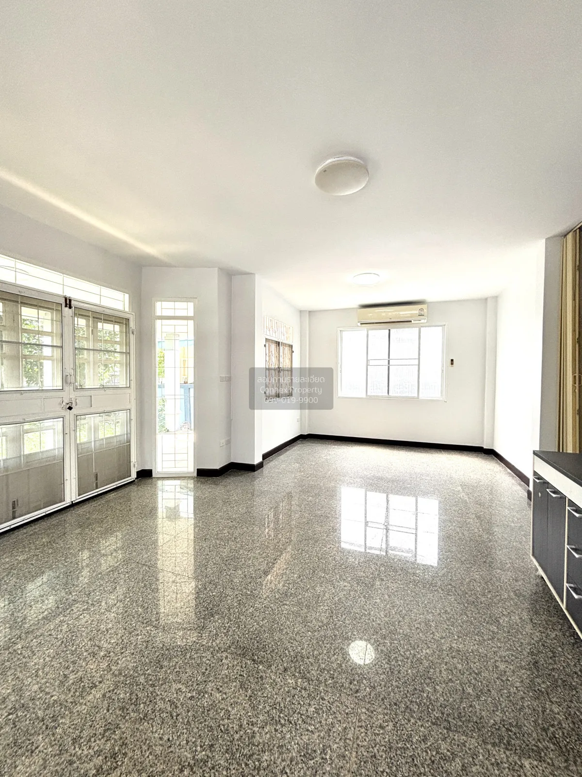 For Sale House , Baan Burirom Ramintra-Safari , corner unit , Sam