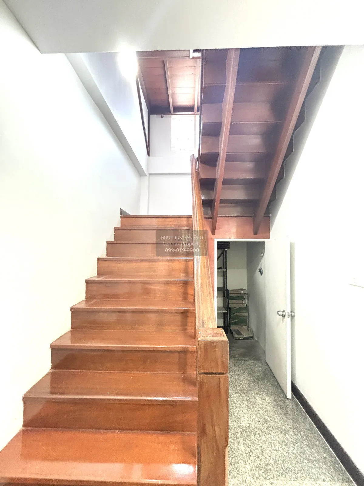 For Sale House , Baan Burirom Ramintra-Safari , corner unit , Sam