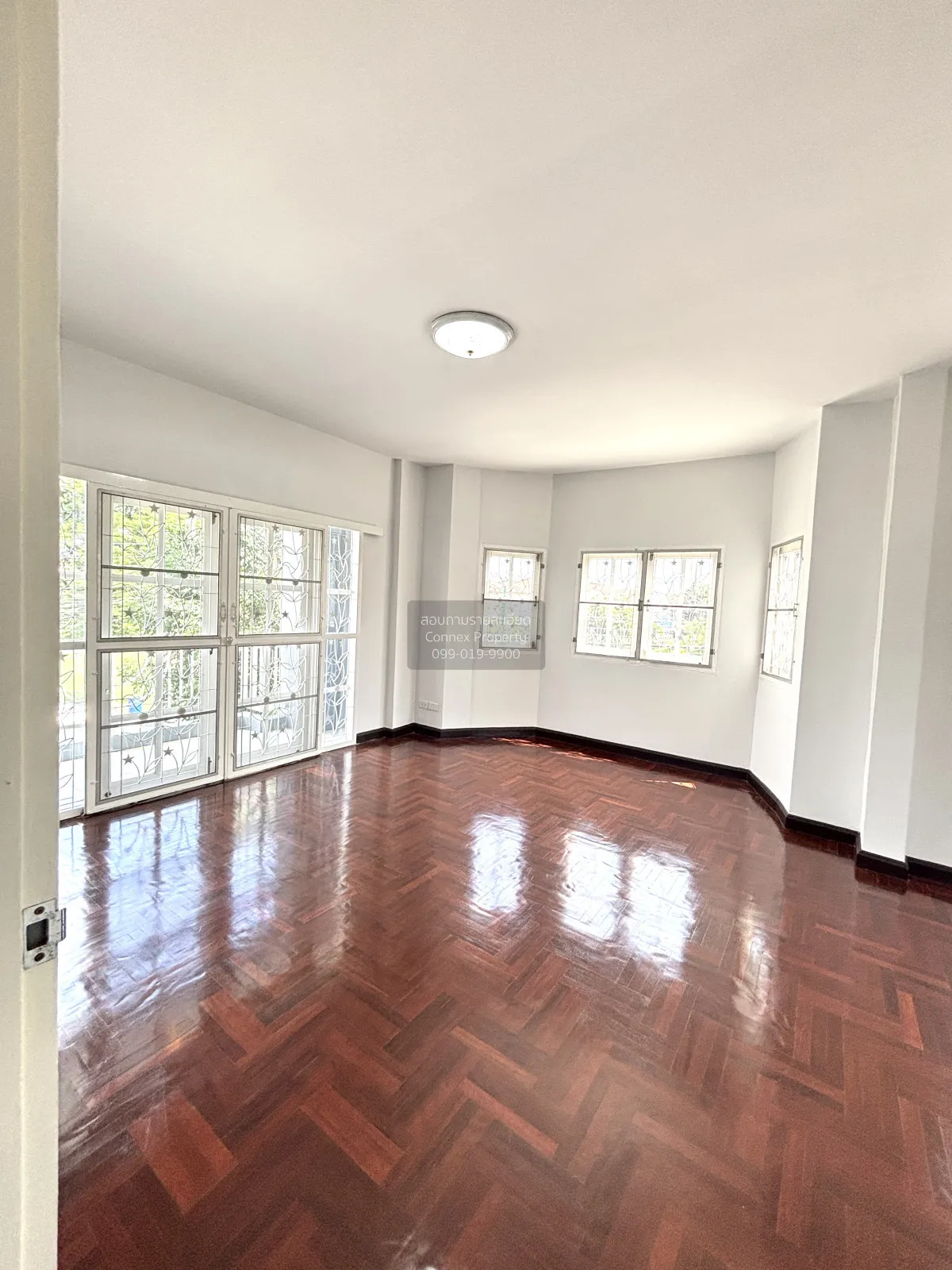 For Sale House , Baan Burirom Ramintra-Safari , corner unit , Sam