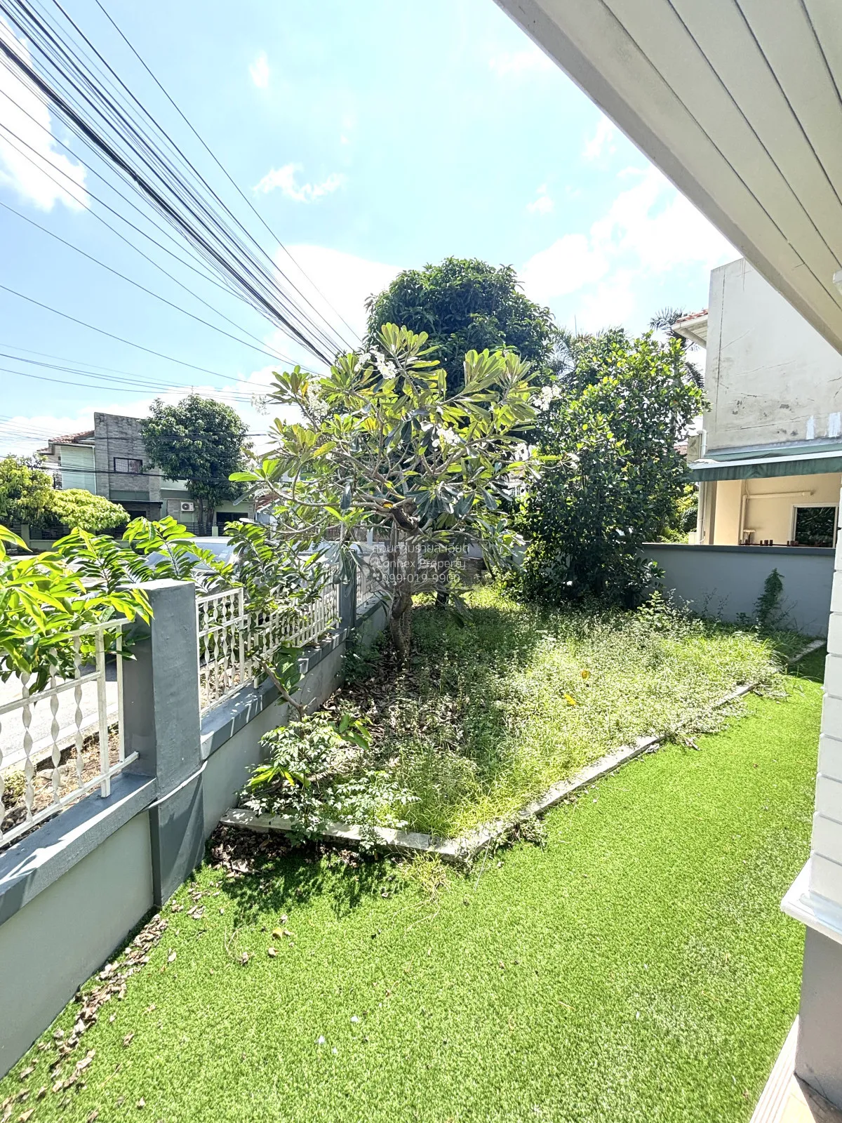 For Sale House , Baan Burirom Ramintra-Safari , corner unit , Sam