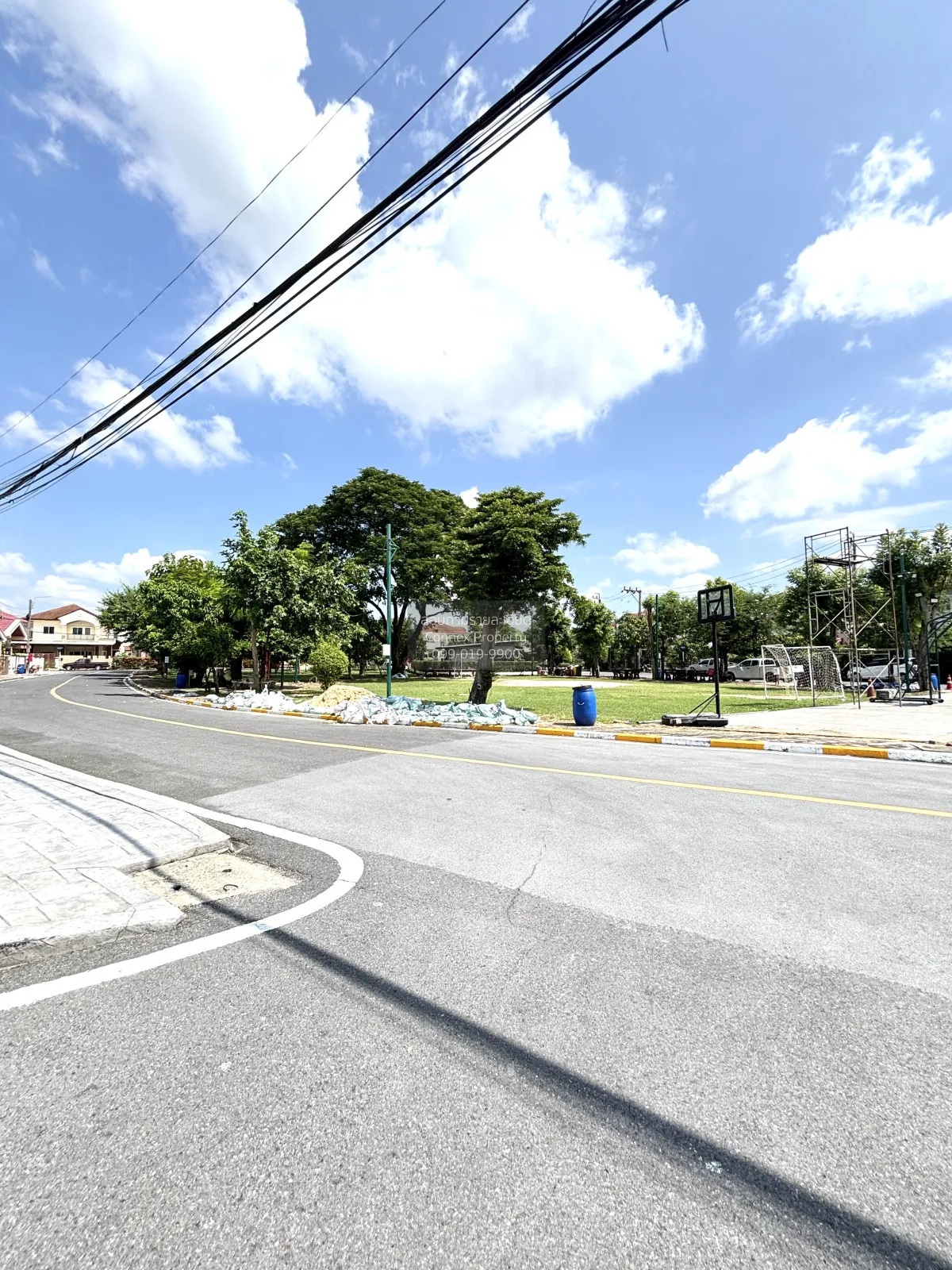 For Sale House , Baan Burirom Ramintra-Safari , corner unit , Sam