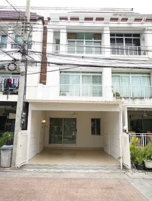 ขายทาวน์เฮ้าส์/ทาวน์โฮม  บ้านกลางเมือง เออบาเนี่ยน สุขุมวิท 113 MRT-ศรีเทพา (สายสีเหลือง) สำโรงเหนือ เมืองสมุทรปราการ สมุทรปราการ CX-183485