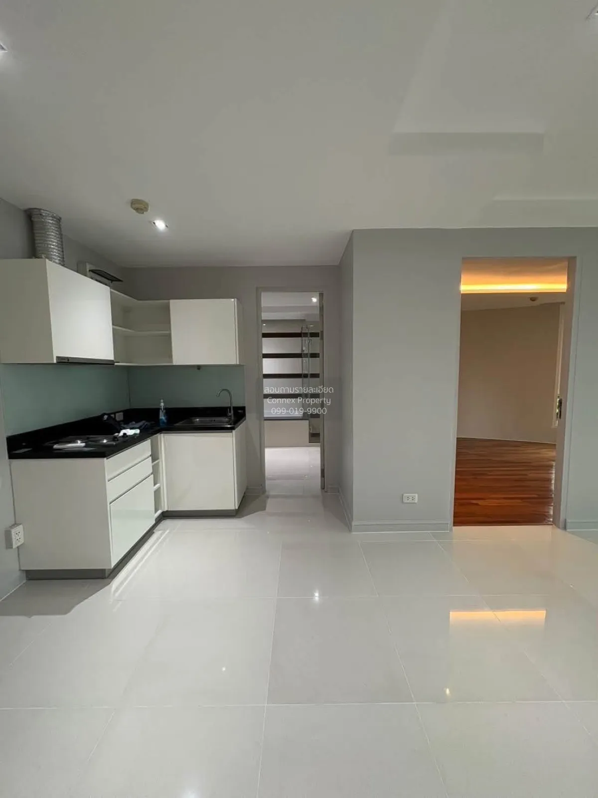For Sale Condo , Beverly 33 , corner unit , wide frontage , newly 4