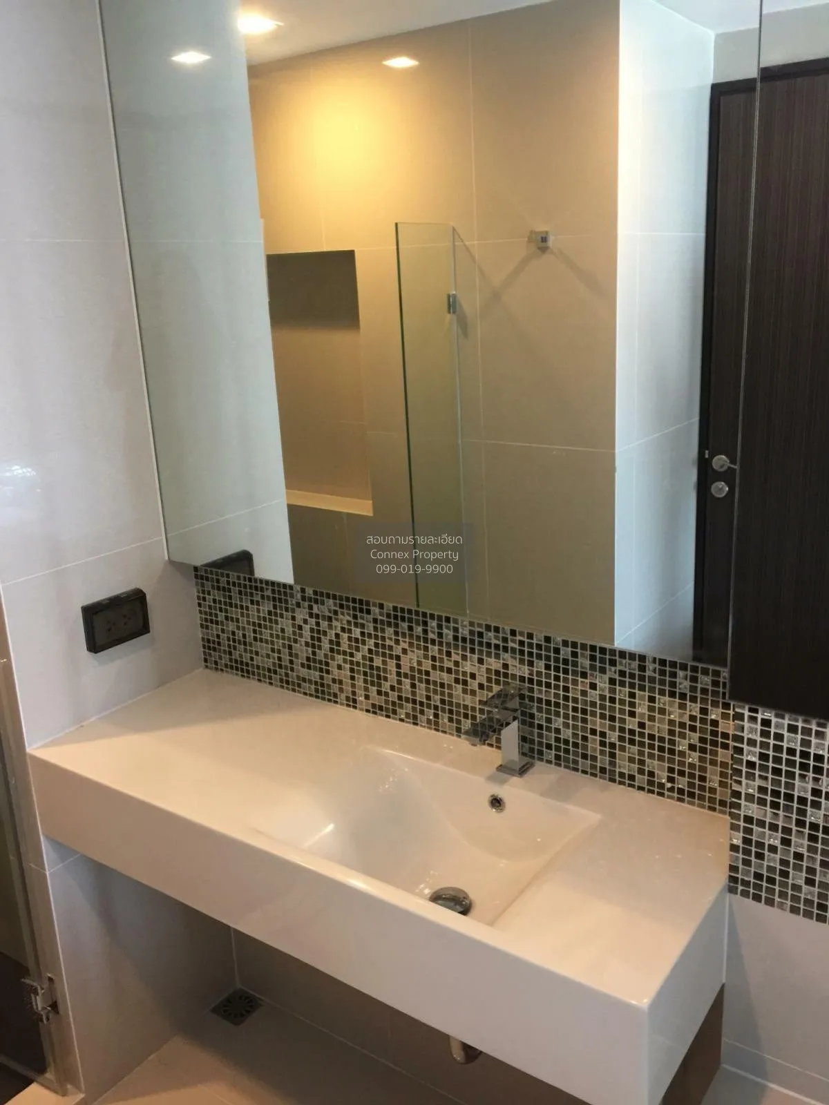 FOR RENT condo , RHYTHM Sukhumvit 44/1 , BTS-Phra Khanong , Phra 
