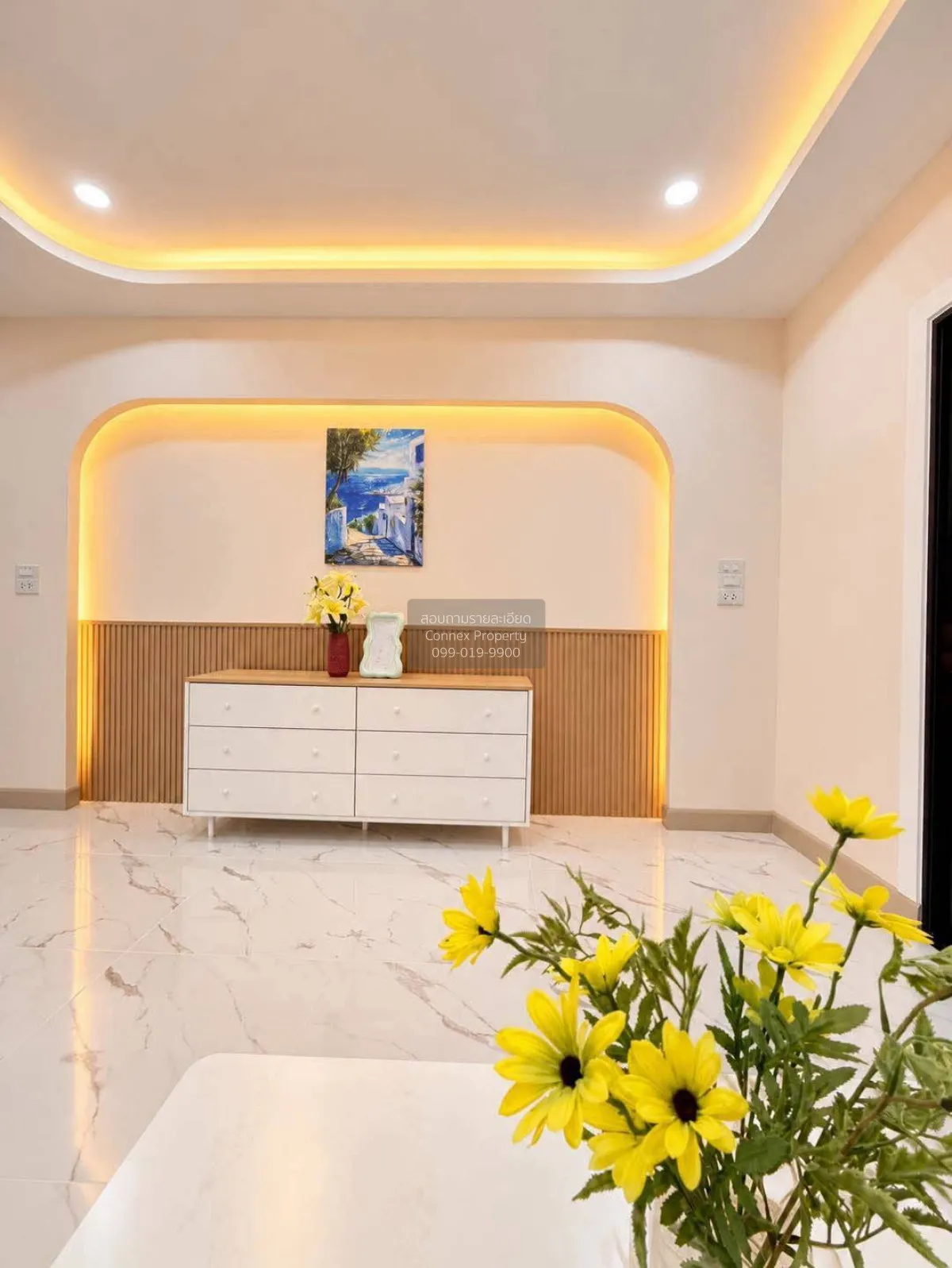 For Sale Townhouse/Townhome  , Baan Buathong 1 , corner unit , ne 4