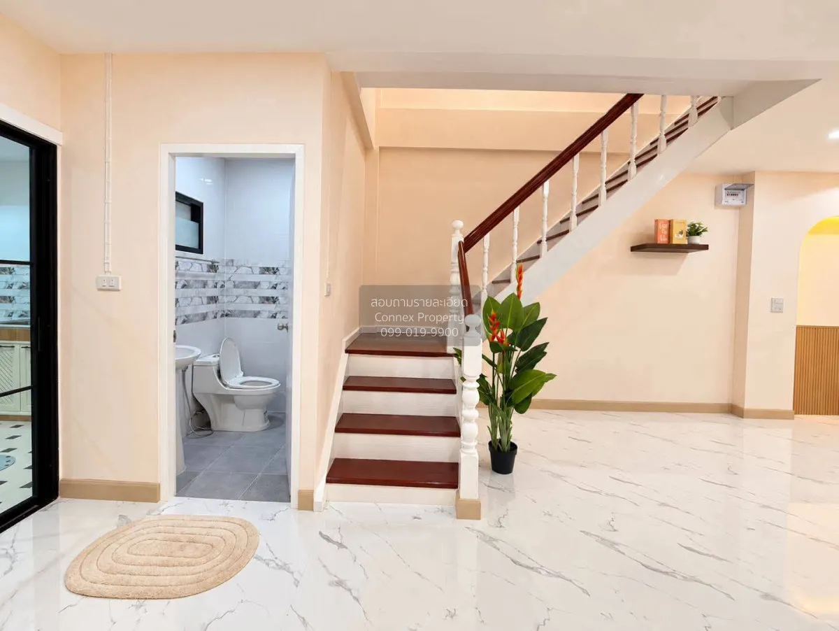 For Sale Townhouse/Townhome  , Baan Buathong 1 , corner unit , ne