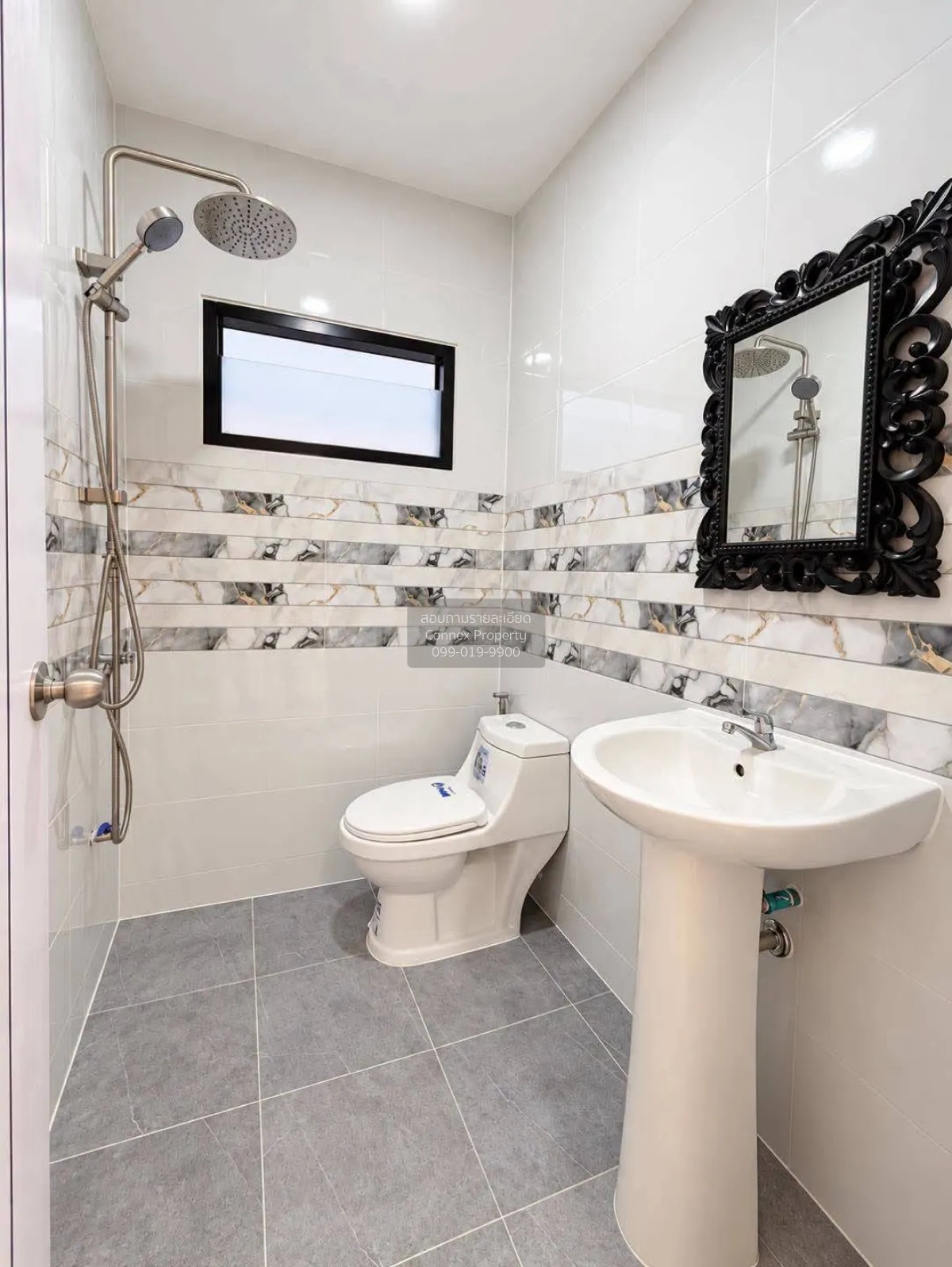 For Sale Townhouse/Townhome  , Baan Buathong 1 , corner unit , ne