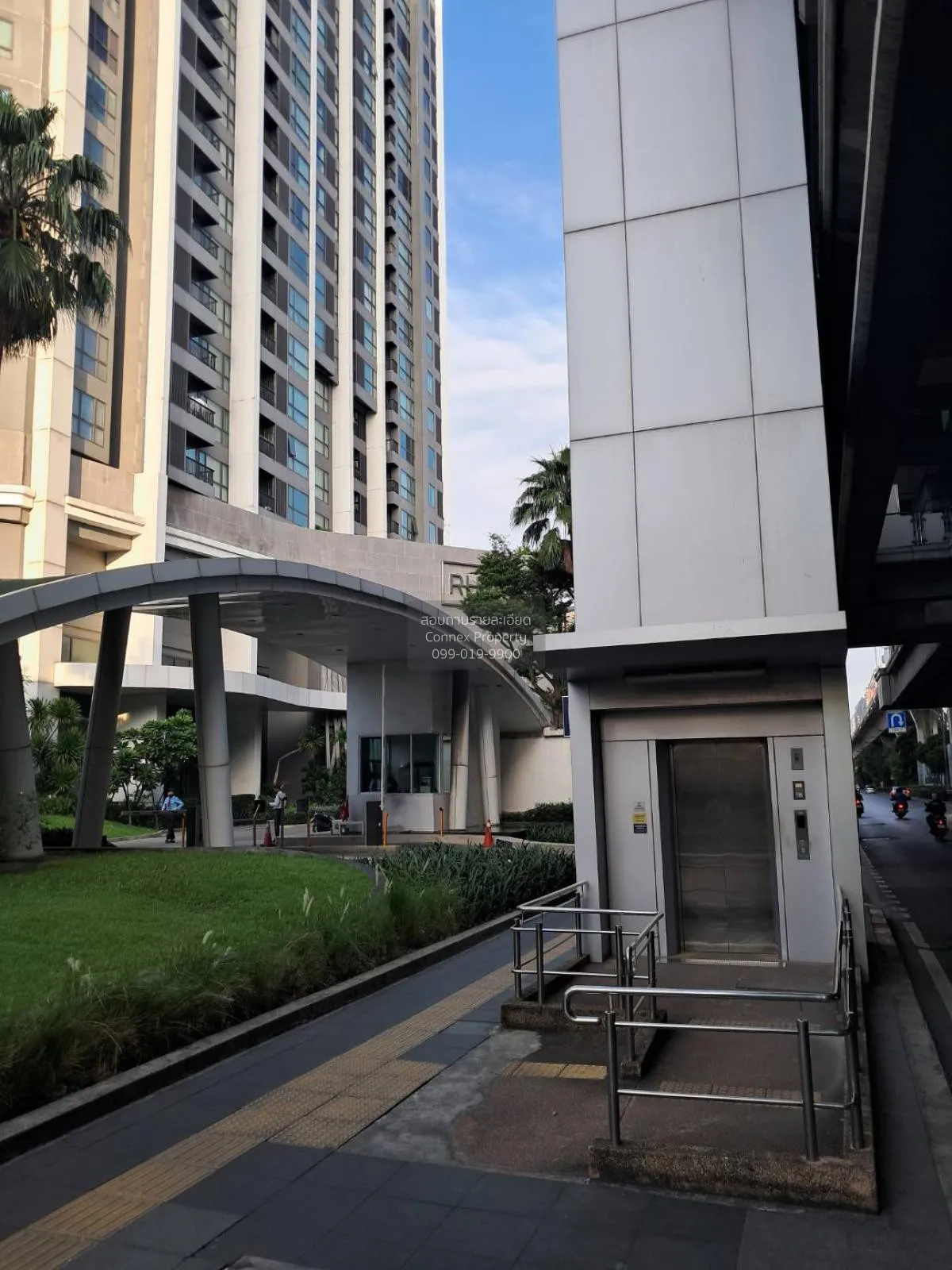 FOR RENT condo , RHYTHM Sukhumvit 44/1 , BTS-Phra Khanong , Phra 