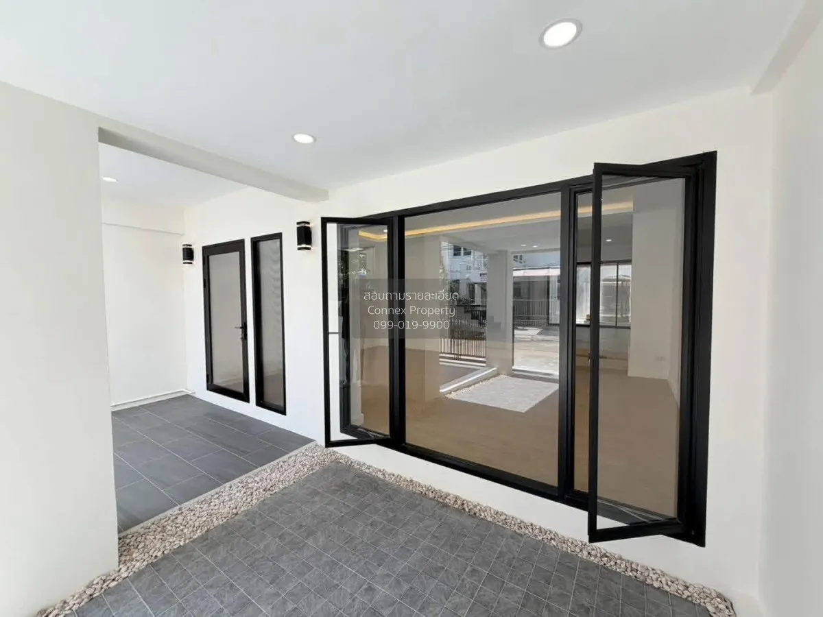 For Sale Townhouse/Townhome  , Town in Town Lat Phrao 94 , newly 