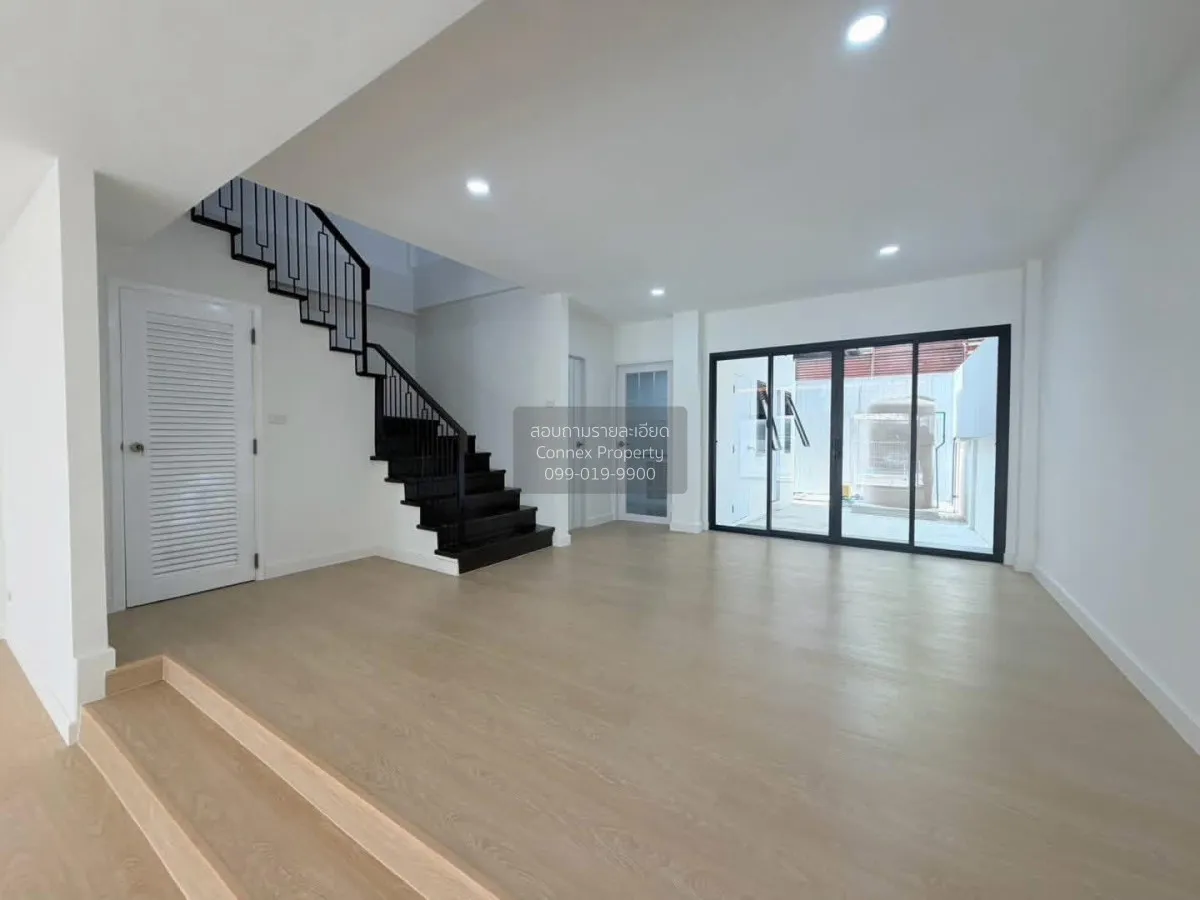 For Sale Townhouse/Townhome  , Town in Town Lat Phrao 94 , newly 
