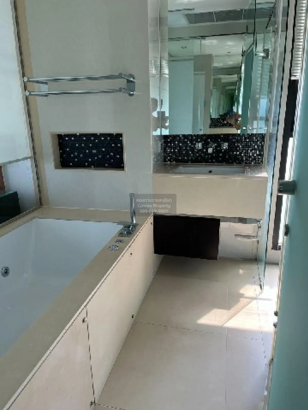 FOR RENT condo , The Address Sukhumvit 28 , BTS-Phrom Phong , Khl