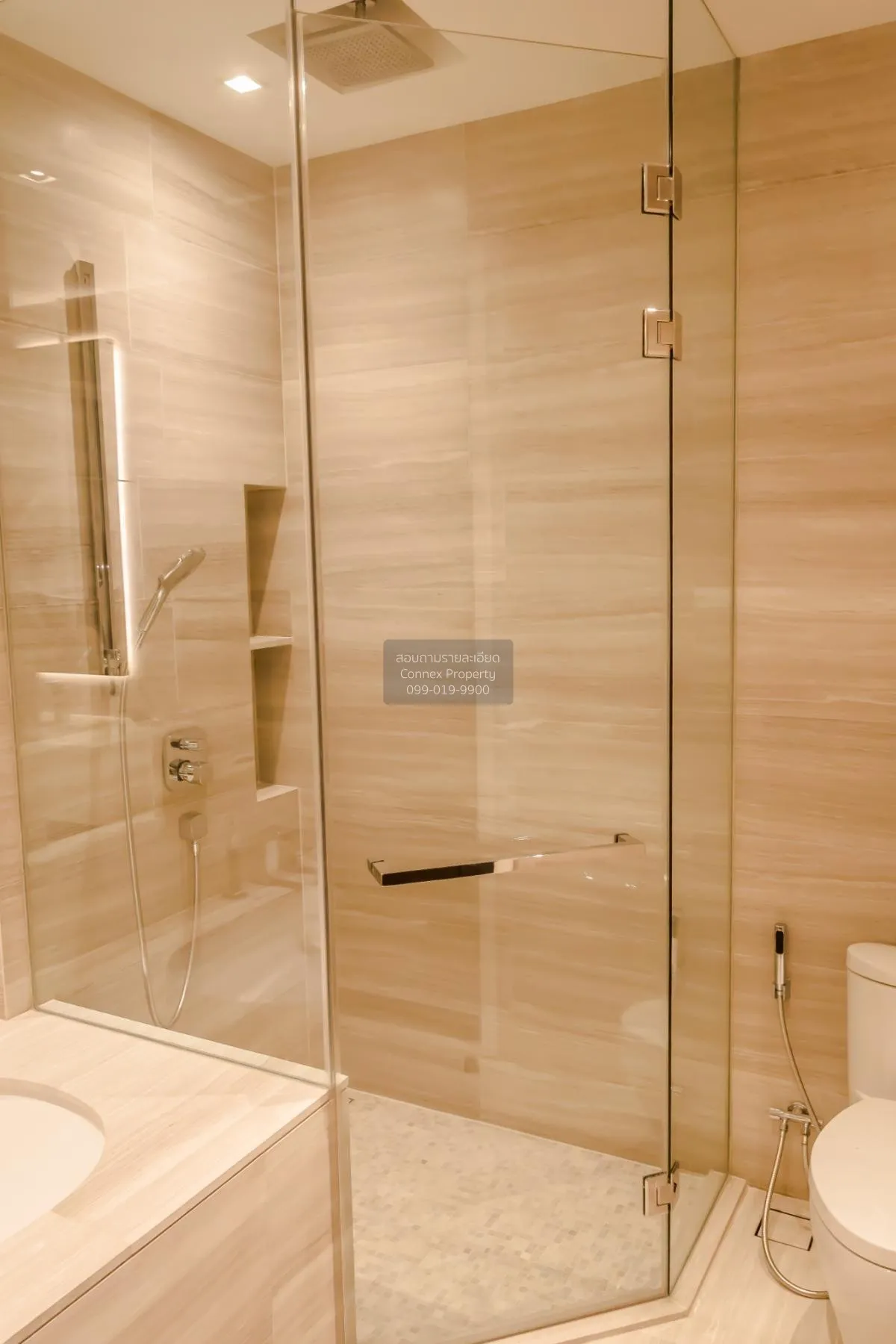 เช่าคอนโด  เดอะ ดิโพลแมท 39 BTS-พร้อมพงษ์ คลองตันเหนือ เขต วัฒนา 