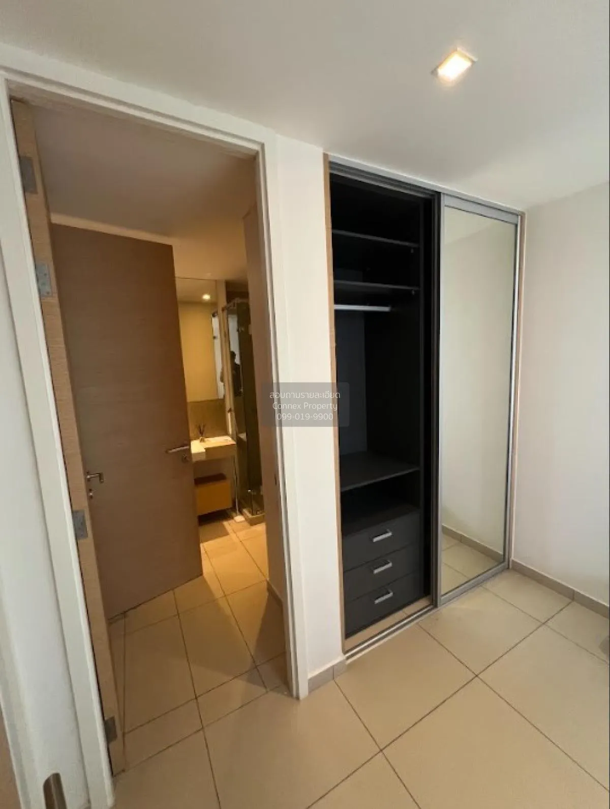 FOR RENT condo , The Lofts Ekkamai , BTS-Ekkamai , Phra Khanong N