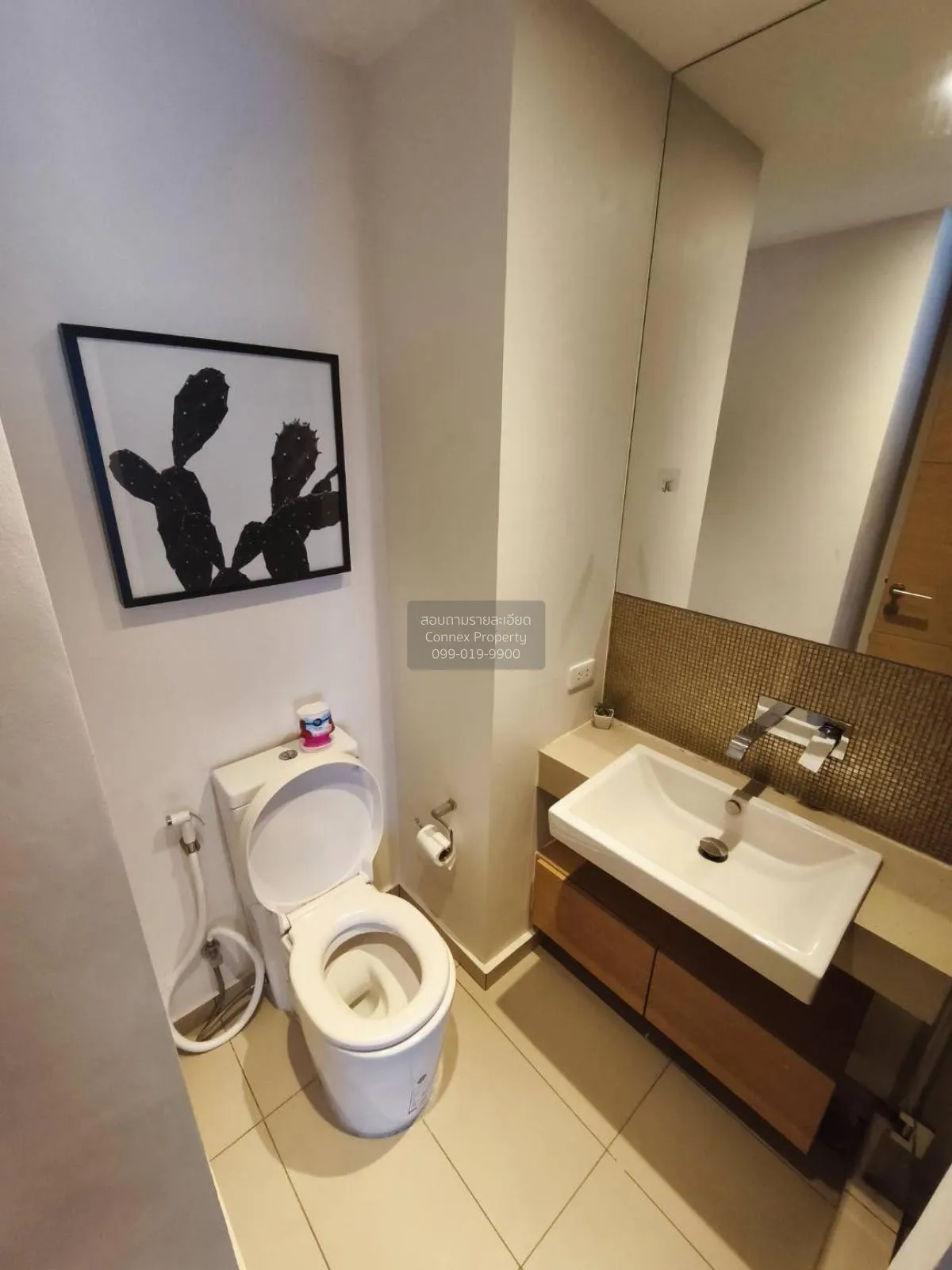 FOR RENT condo , The Lofts Ekkamai , BTS-Ekkamai , Phra Khanong N