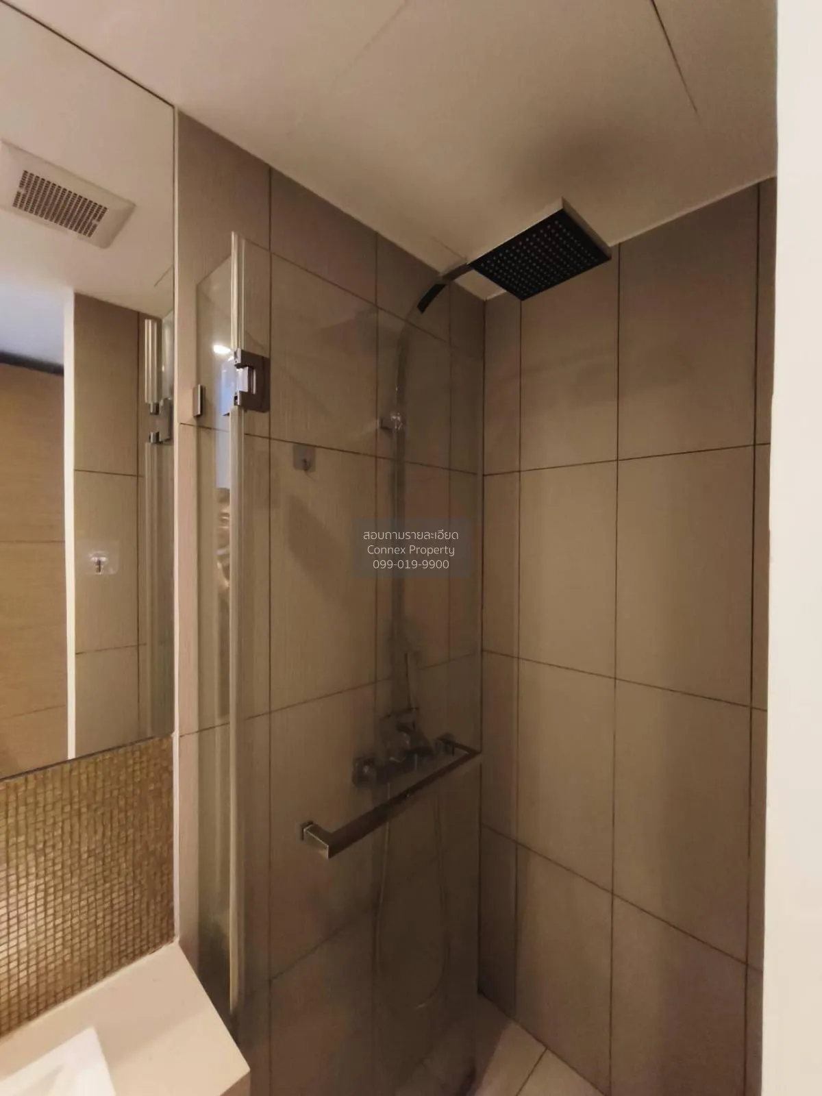 FOR RENT condo , The Lofts Ekkamai , BTS-Ekkamai , Phra Khanong N