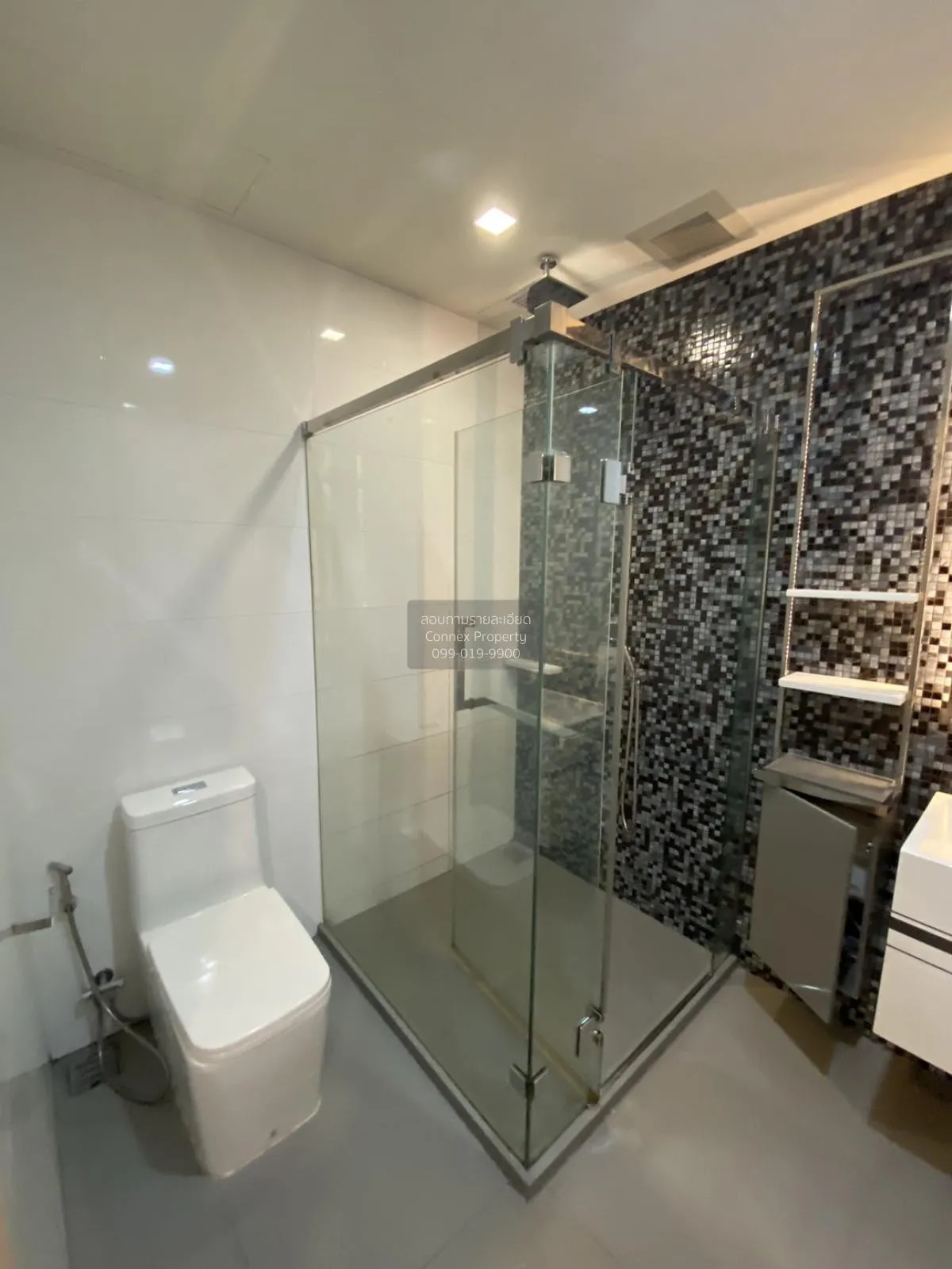 ขายคอนโด  เดอะ รูม สาทร - ถนนปั้น BTS-สุรศักดิ์ สีลม เขต บางรัก ก