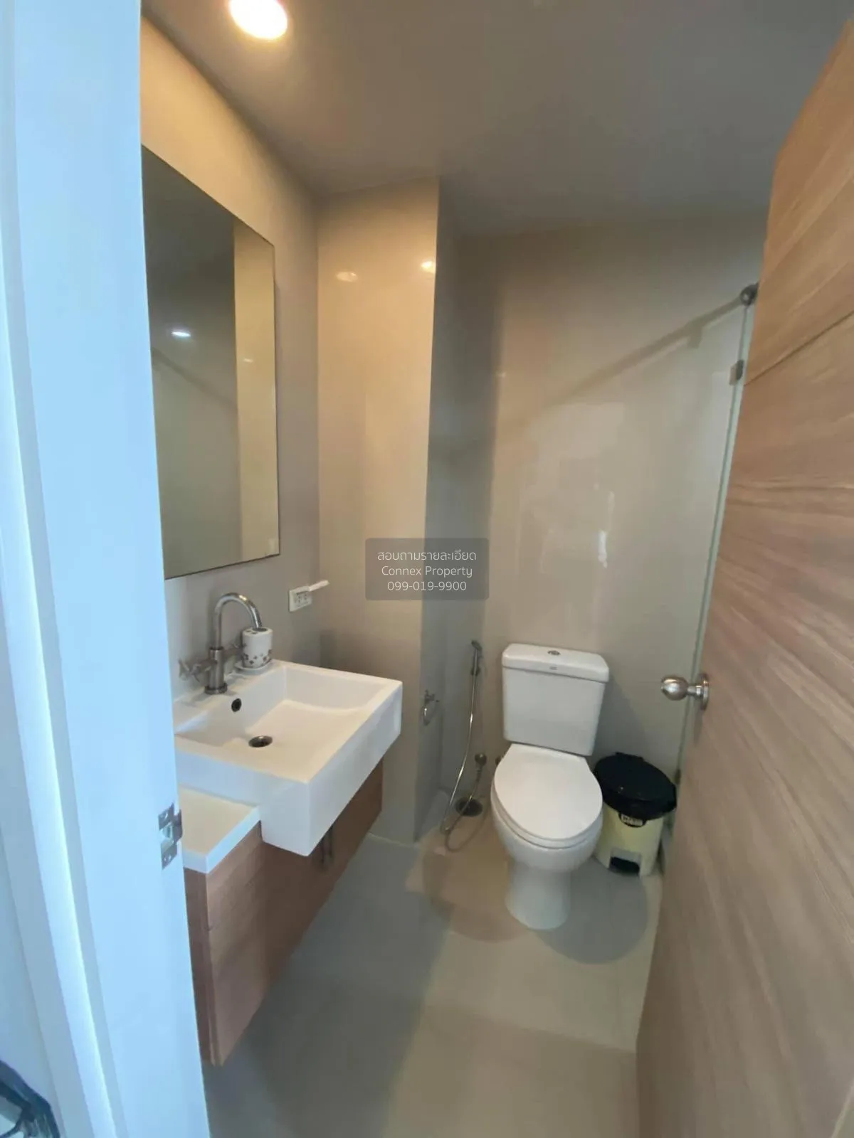 FOR RENT condo , Hive Taksin , BTS-Wongwian Yai , Khlong Ton Sai 