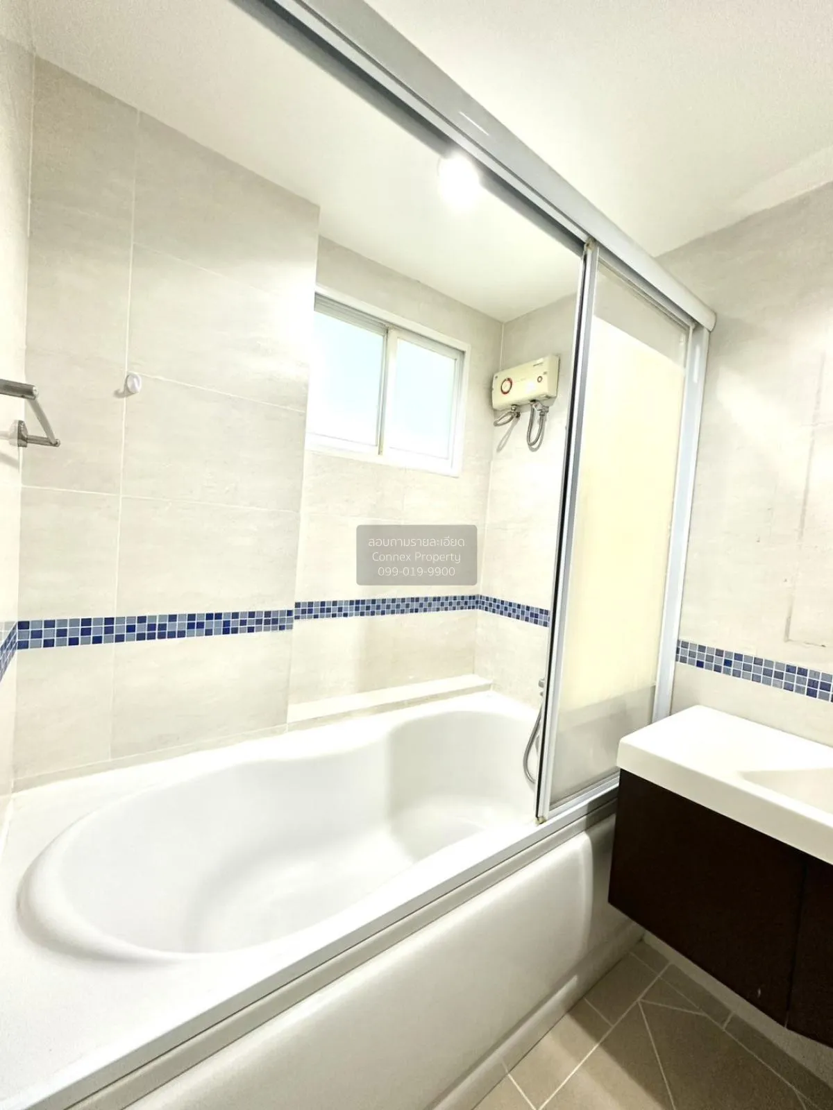 เช่าคอนโด  ไลฟ์ แอท สาทร 10 BTS-ช่องนนทรี สีลม เขต บางรัก กรุงเทพ