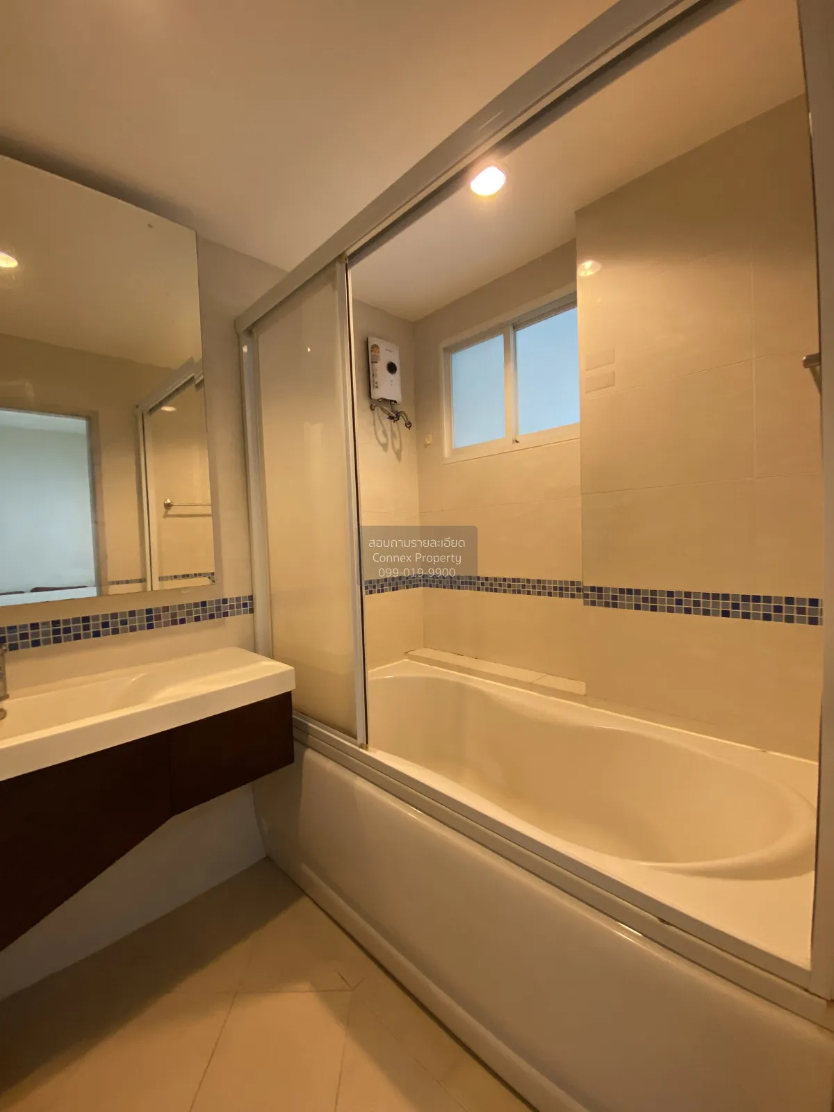 FOR RENT condo , Life @ Sathorn 10 , BTS-Chong Nonsi , Silom , Ba