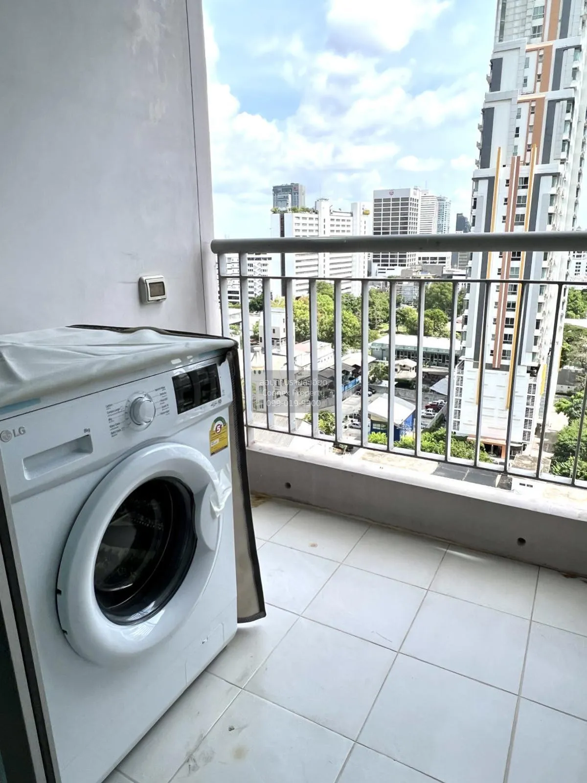 FOR RENT condo , Life @ Sathorn 10 , BTS-Chong Nonsi , Silom , Ba
