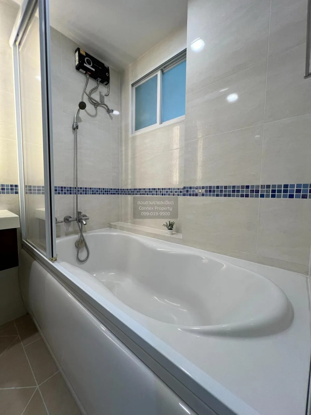 FOR RENT condo , Life @ Sathorn 10 , BTS-Chong Nonsi , Silom , Ba