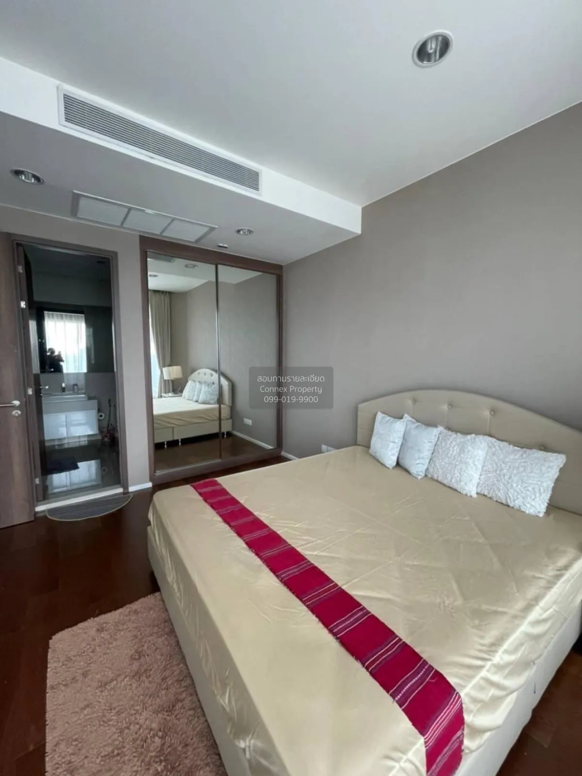 FOR RENT condo , Menam Residences , BTS-Saphan Taksin , Wat Phray 4