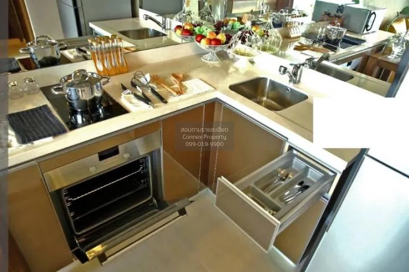 FOR SALE condo , Menam Residences , BTS-Saphan Taksin , Wat Phray