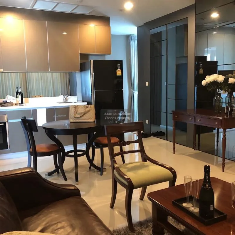 FOR SALE condo , Menam Residences , BTS-Saphan Taksin , Wat Phray 3