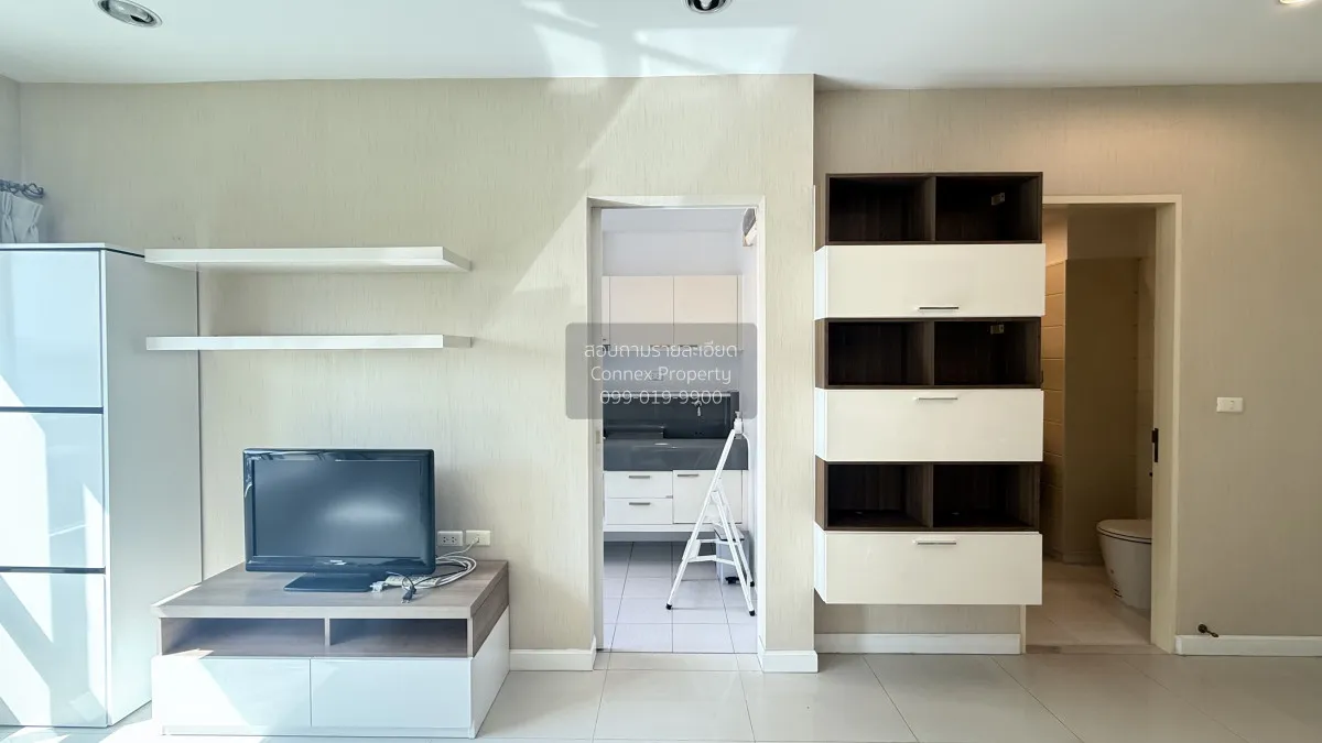 FOR RENT condo , Q House Sathorn , high floor , BTS-Krung Thon Bu 3