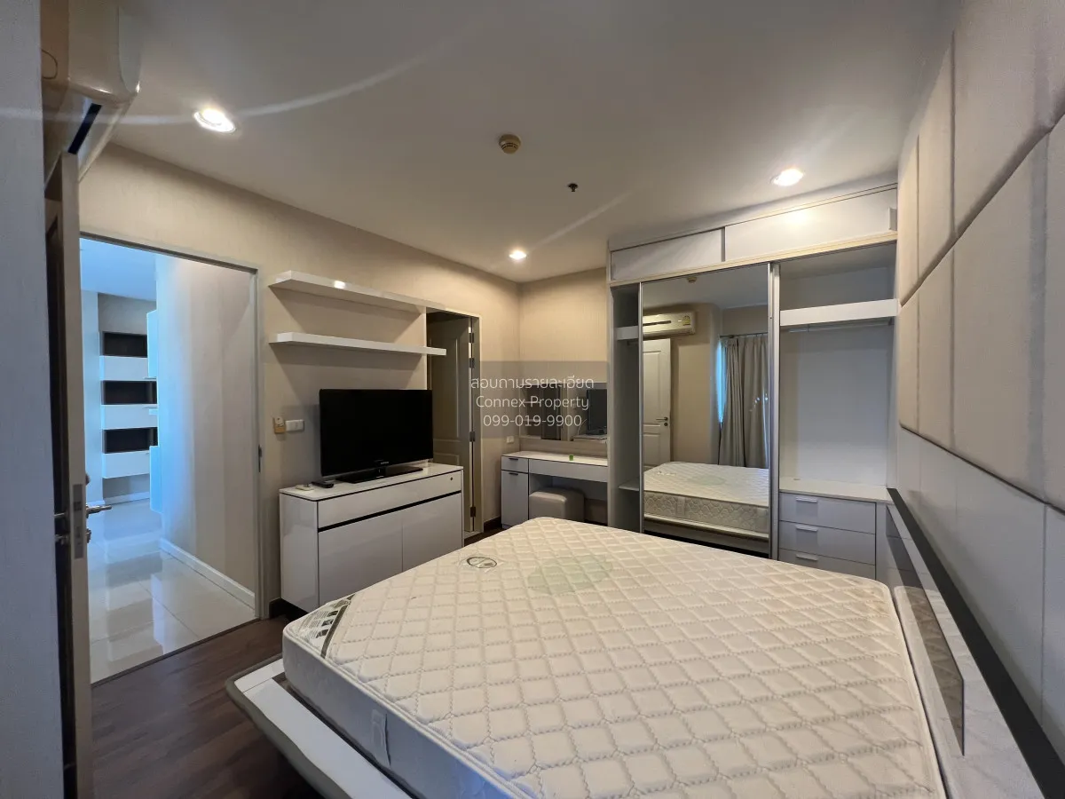 FOR RENT condo , Q House Sathorn , high floor , BTS-Krung Thon Bu