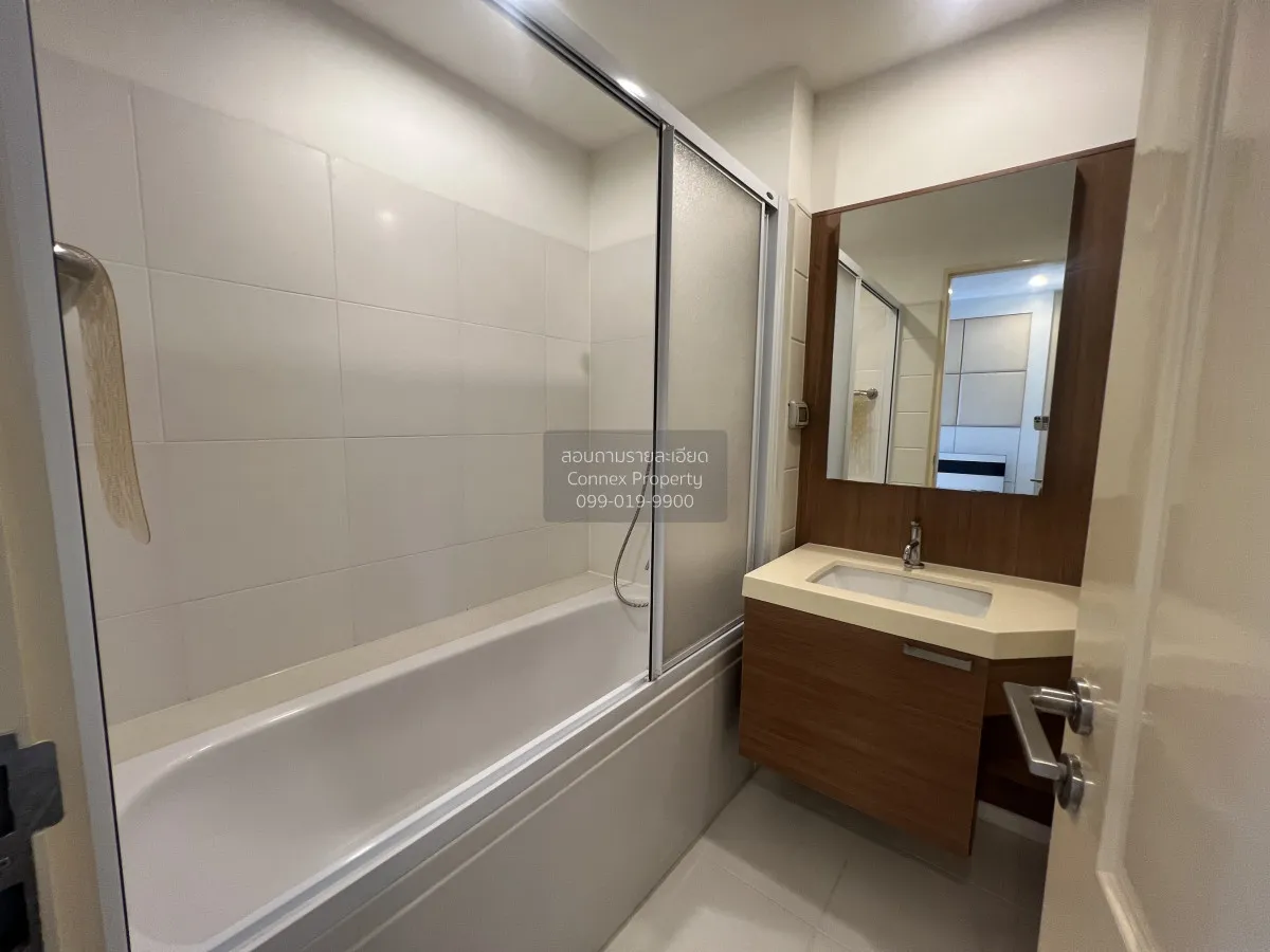 FOR RENT condo , Q House Sathorn , high floor , BTS-Krung Thon Bu