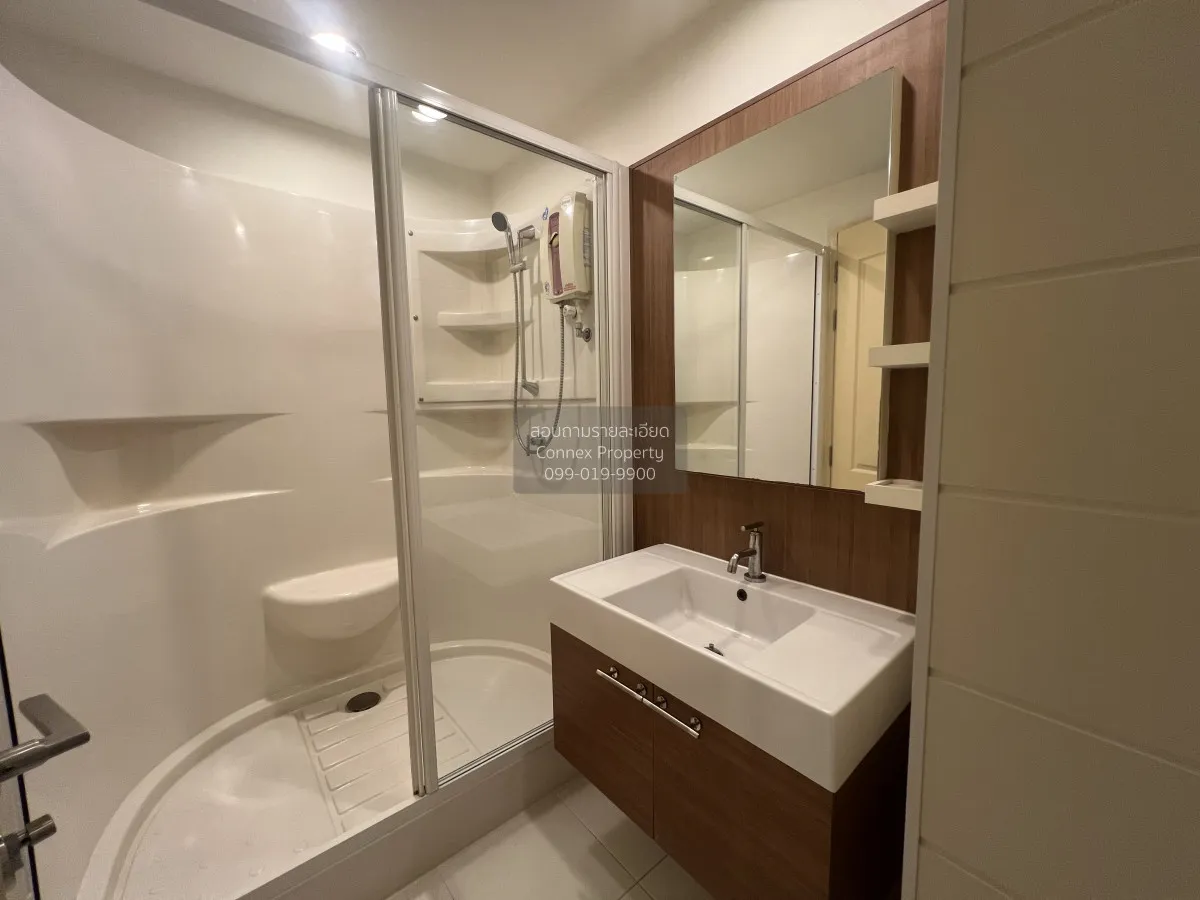 FOR RENT condo , Q House Sathorn , high floor , BTS-Krung Thon Bu