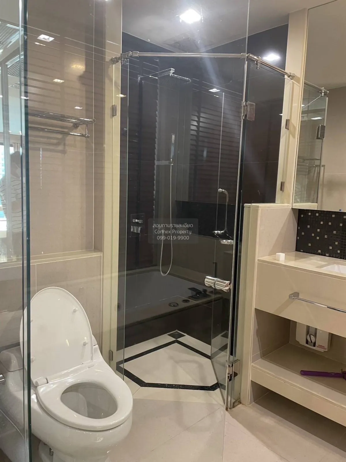 FOR RENT condo , The Address Sathorn , BTS-Saint Louis , Silom , 