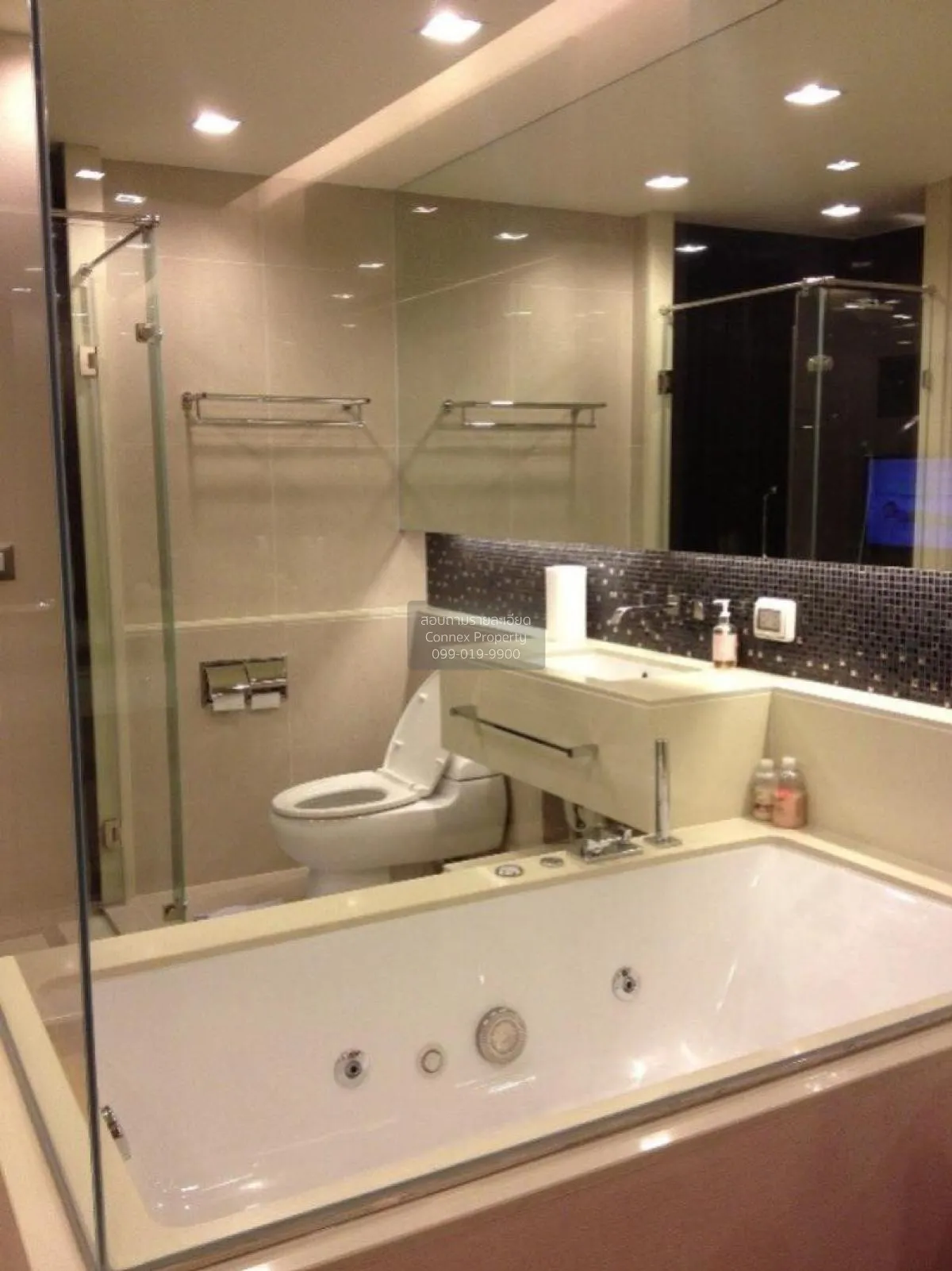 FOR RENT condo , The Address Sathorn , BTS-Saint Louis , Silom , 