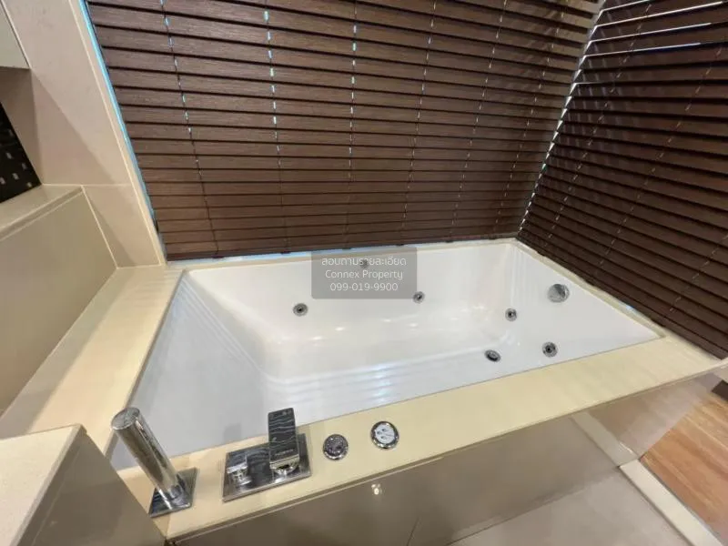 FOR RENT condo , The Address Sathorn , BTS-Saint Louis , Silom , 