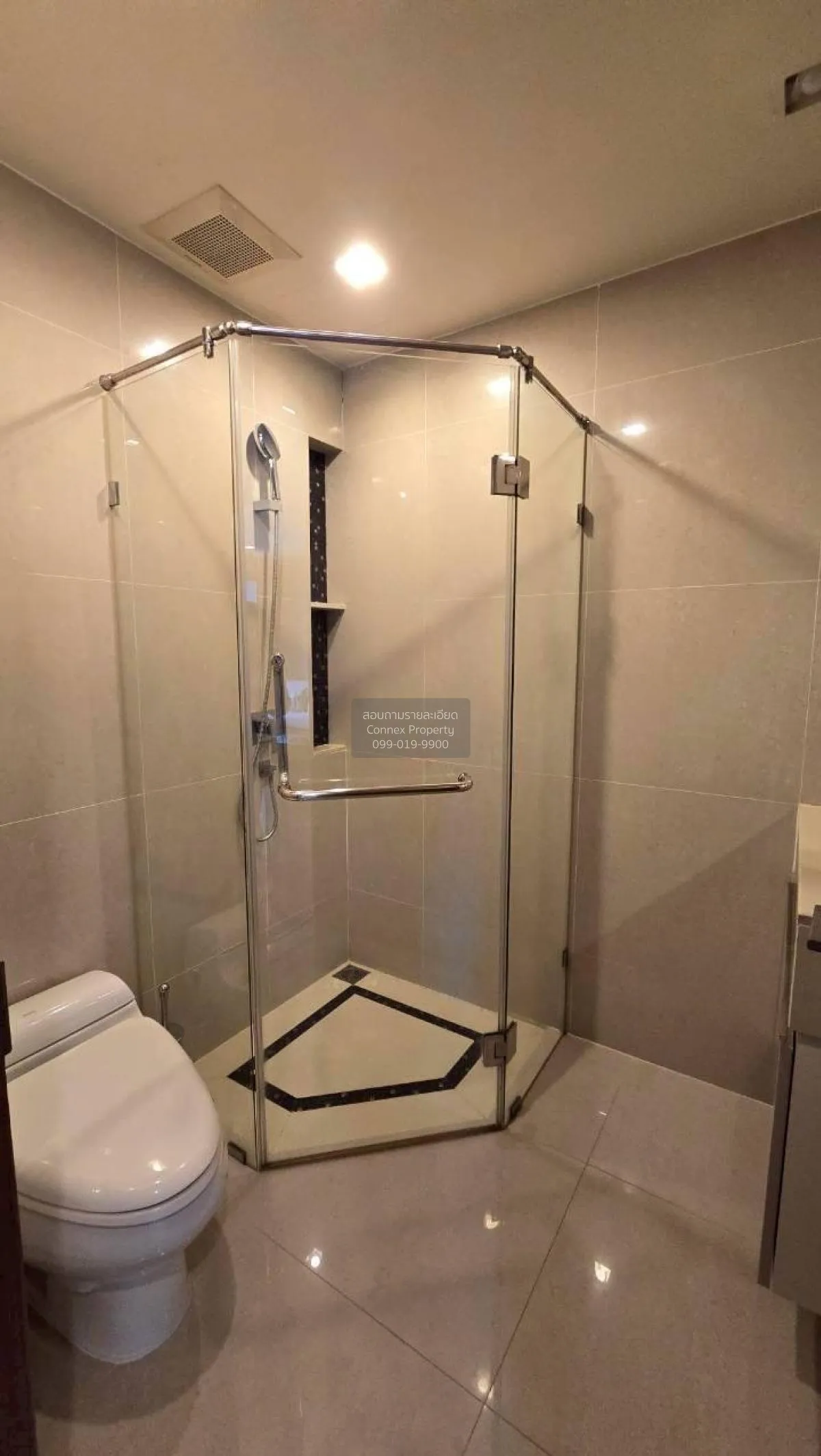 FOR RENT condo , The Address Sathorn , BTS-Saint Louis , Silom , 