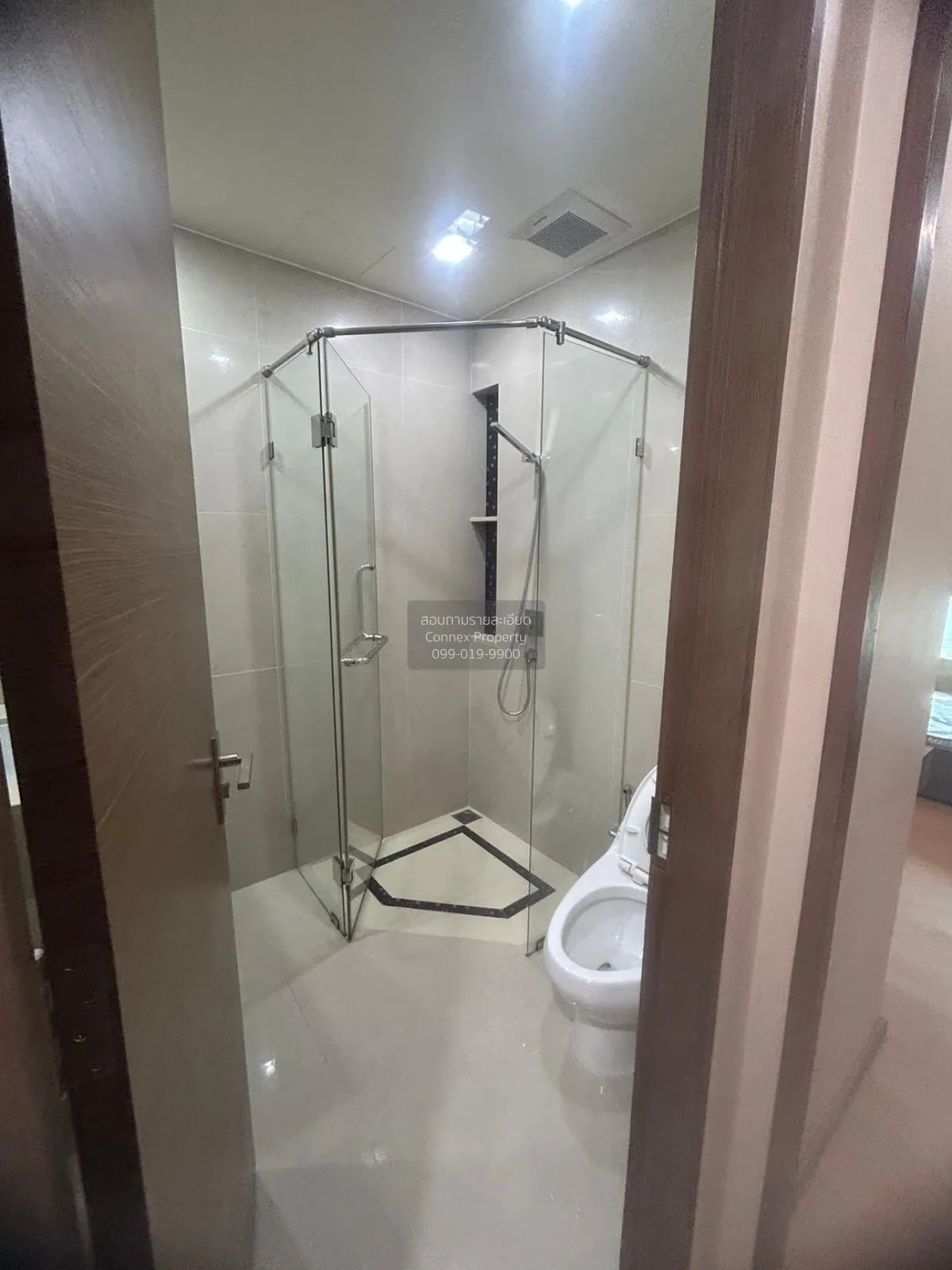 FOR RENT condo , The Address Sathorn , BTS-Saint Louis , Silom , 