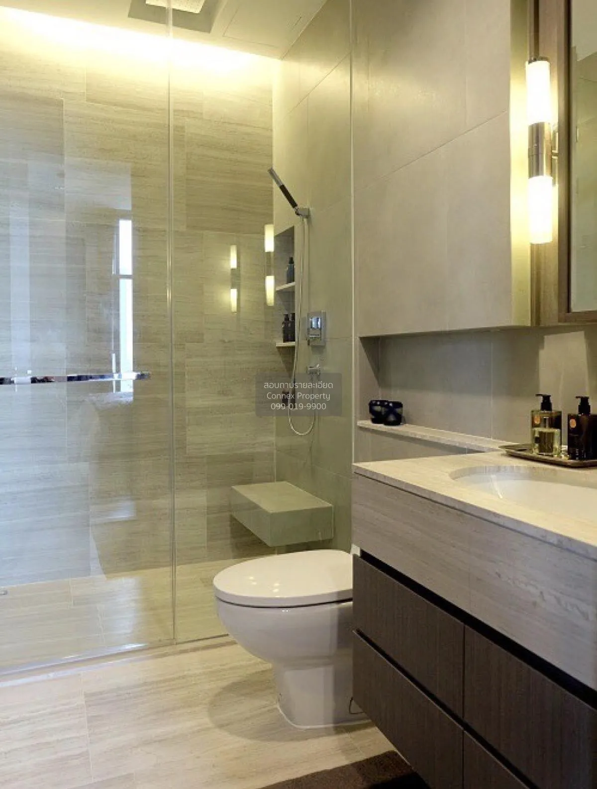 ขายคอนโด  เดอะ ดิโพลแมท สาทร BTS-สุรศักดิ์ สีลม เขต บางรัก กรุงเท