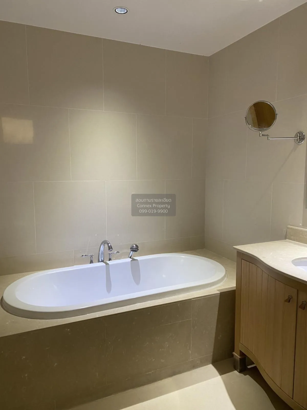 เช่าคอนโด  ดิ เอ็มไพร์ เพลส BTS-ช่องนนทรี ยานนาวา เขต สาทร กรุงเท