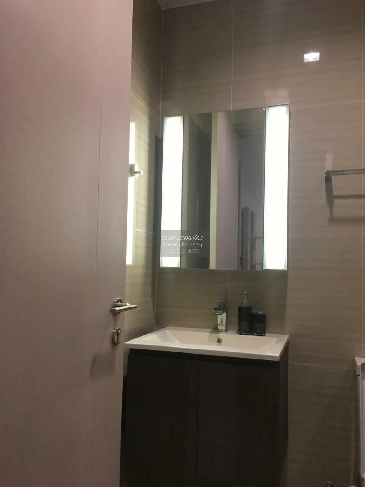 FOR RENT condo , The Line Asoke - Ratchada , MRT-Phra Ram 9 , Din