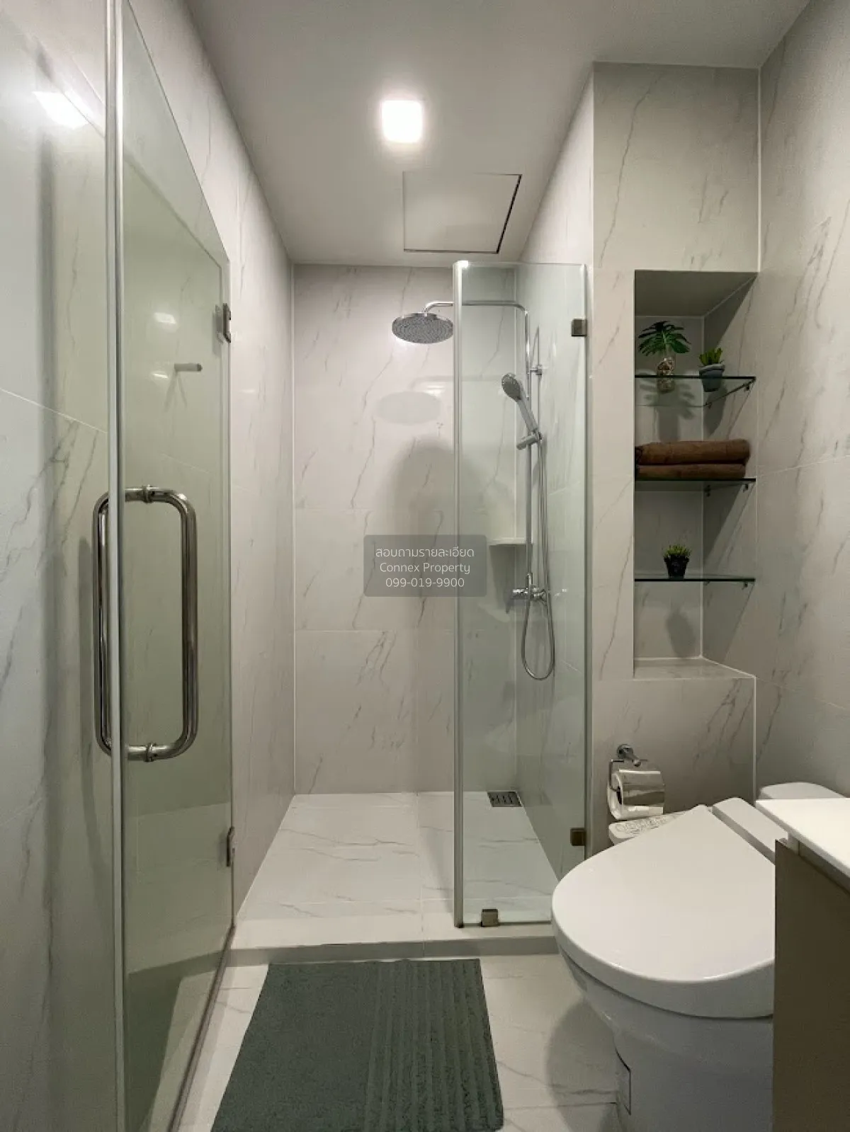 FOR RENT condo , Chewathai Residence Asoke , MRT-Phra Ram 9 , Mak