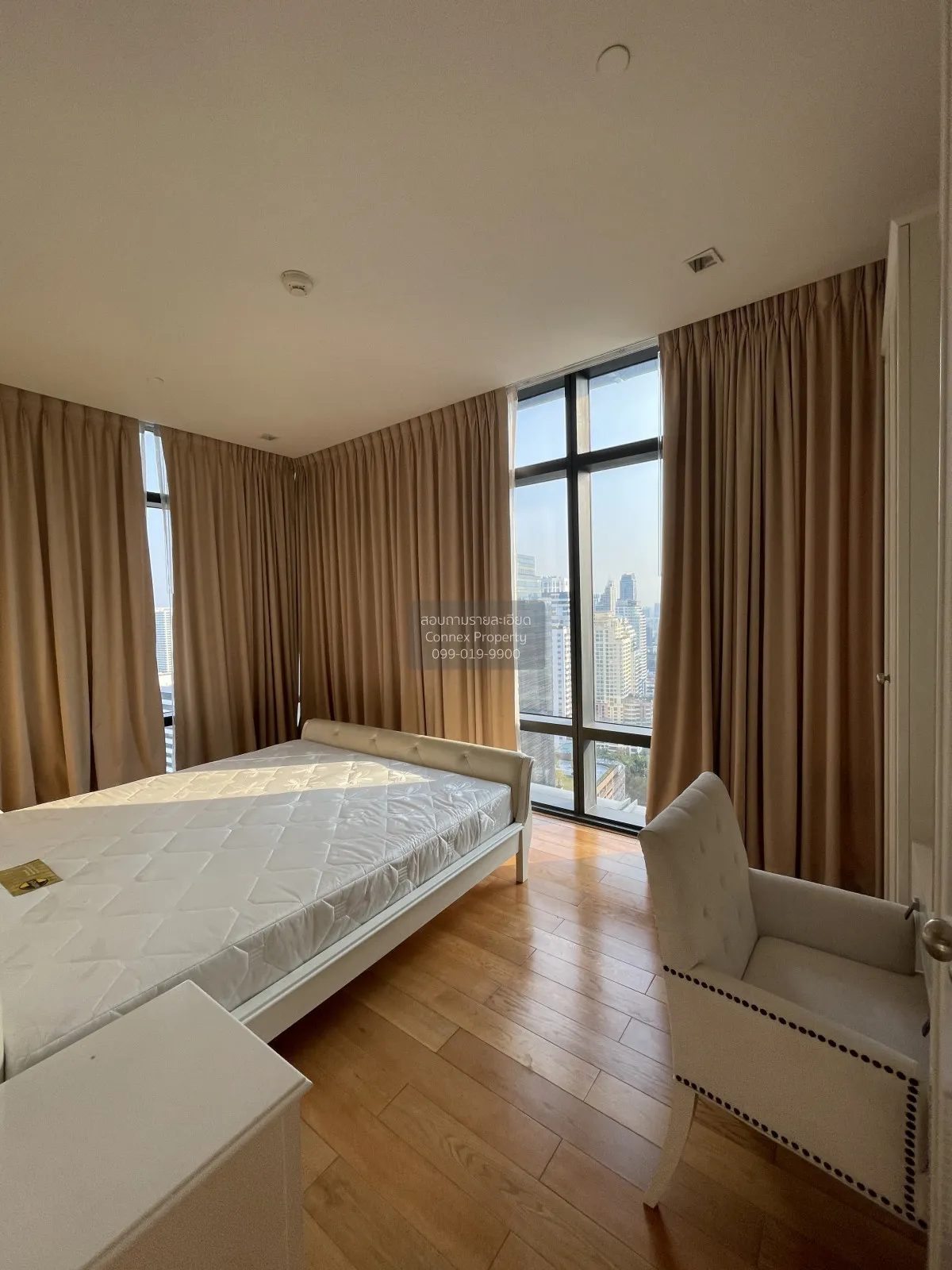 FOR RENT condo , Circle Living Prototype , MRT-Phetchaburi , Makk