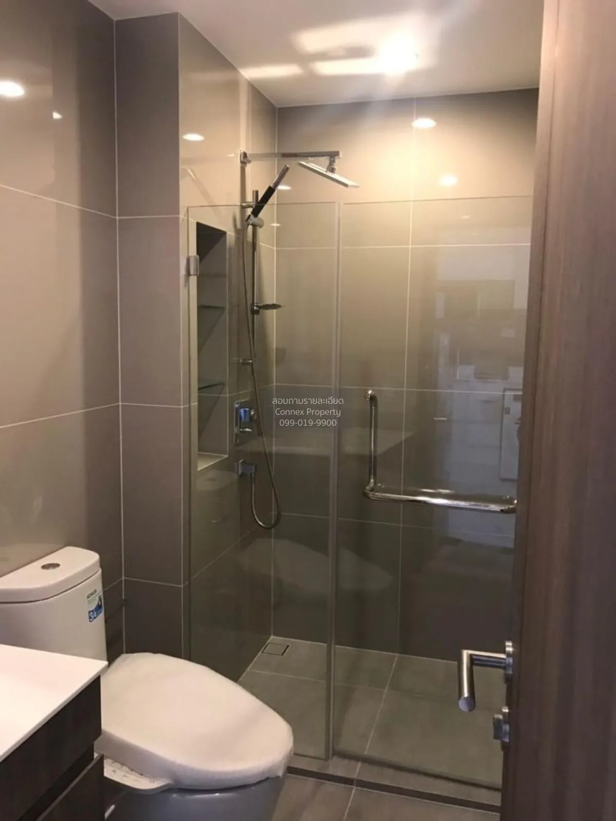 FOR RENT Condo , Ideo Mobi Asoke , MRT-Phetchaburi , Bang Kapi , 